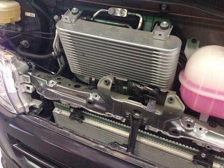 200ハイエース☆ARCインタークーラー取付 | 店舗おススメ情報 | タイヤ