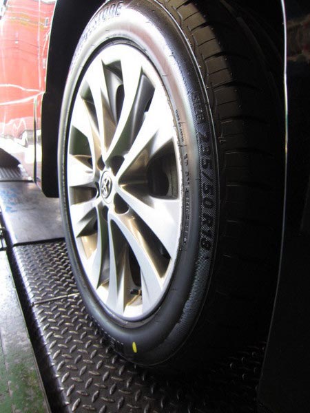 アルファード 235/50Ｒ18 お買い得タイヤあります！ | サービス事例