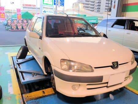 名車来店 プジョー 106 スタッフ日記 タイヤ館 １２２鳩ヶ谷 タイヤからはじまる トータルカーメンテナンス タイヤ館グループ