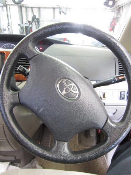 Azr60w ノア アライメント調整 サービス事例 タイヤ館 瀬谷 神奈川県のタイヤ カー用品ショップ タイヤからはじまる トータルカーメンテナンス タイヤ館グループ