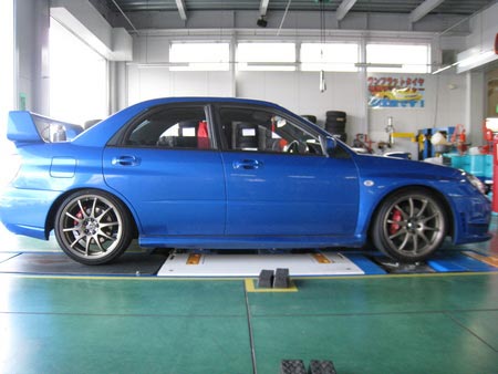 インプレッサ ｇｄａ 車高調キット アライメント 作業紹介 タイヤ館 金沢西 石川県 福井県のタイヤ カー用品ショップ タイヤからはじまる トータルカーメンテナンス タイヤ館グループ