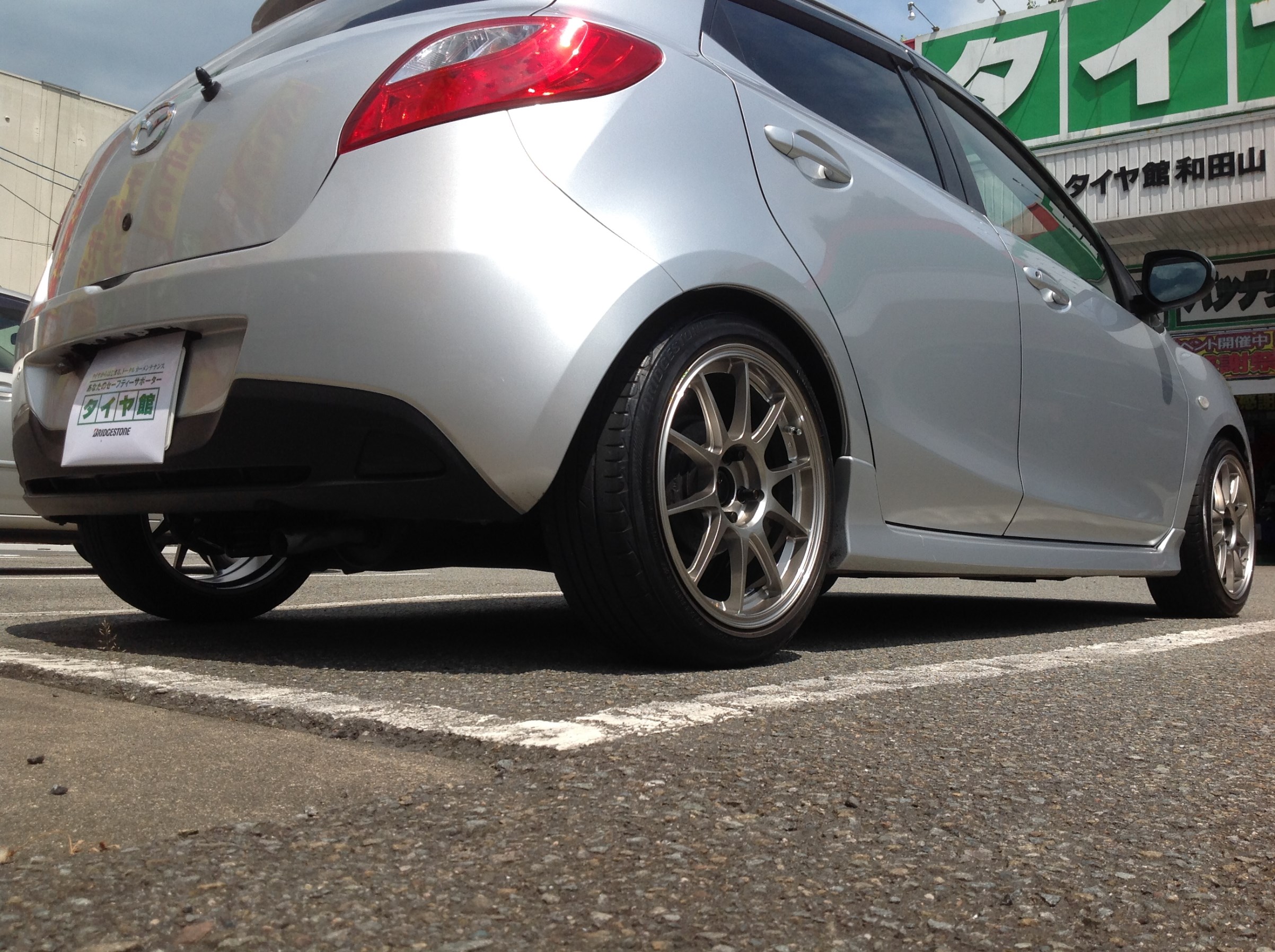 マツダ デミオ(DE5FS) ＃2,ウェッズスポーツ軽量ホイールに交換しま