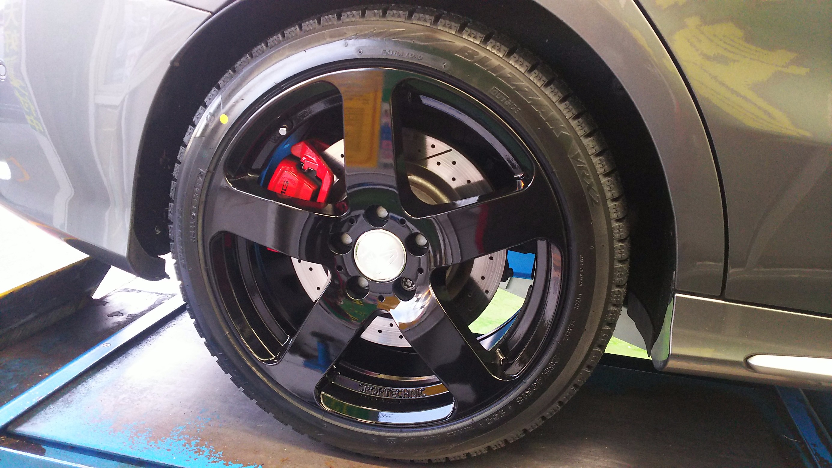 メルセデスベンツ CLA45 スタッドレスタイヤ装着 | 店舗おススメ情報