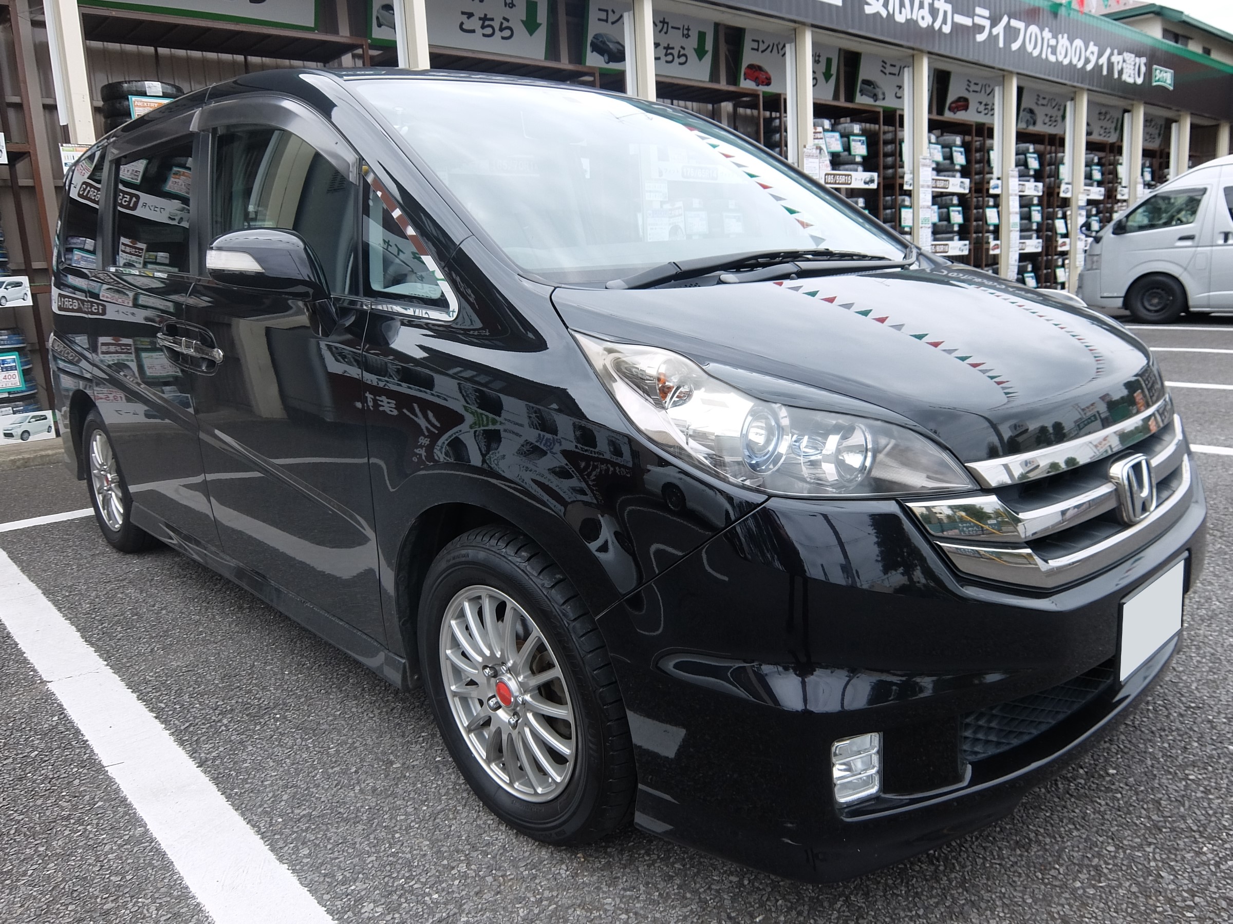 ステップワゴンｒｇ1型 エアーダクト交換の件 ホンダ ステップワゴン サービス事例 タイヤ館 うしく上柏田 茨城県のタイヤ カー用品ショップ タイヤからはじまる トータルカーメンテナンス タイヤ館グループ