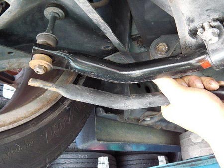 S15シルビア 純正流用リアスタビ交換 | 店舗おススメ情報 | タイヤ館 