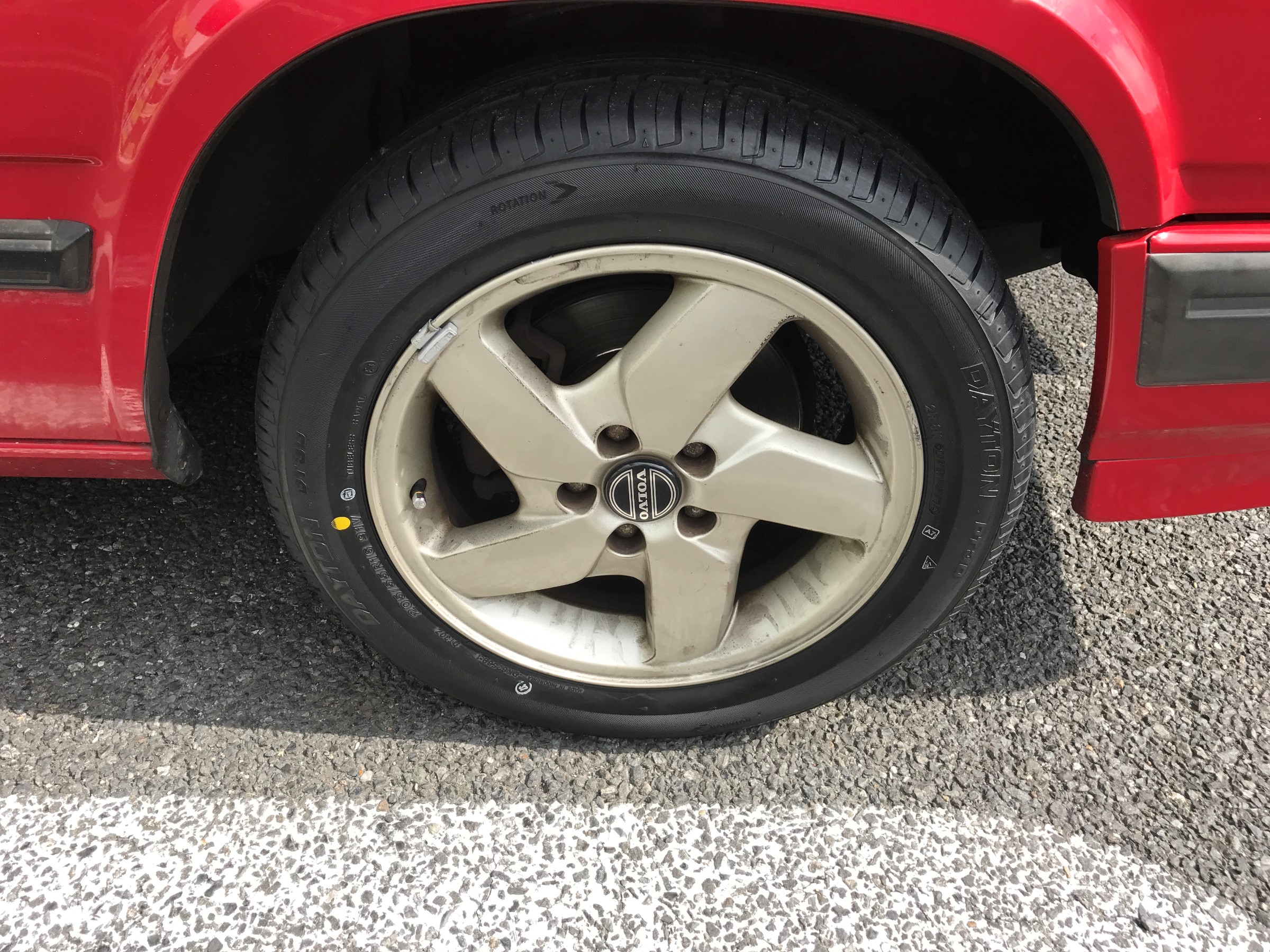 VOLVO ９４０エステート クラシック の タイヤ交換♪ | ボルボ 940