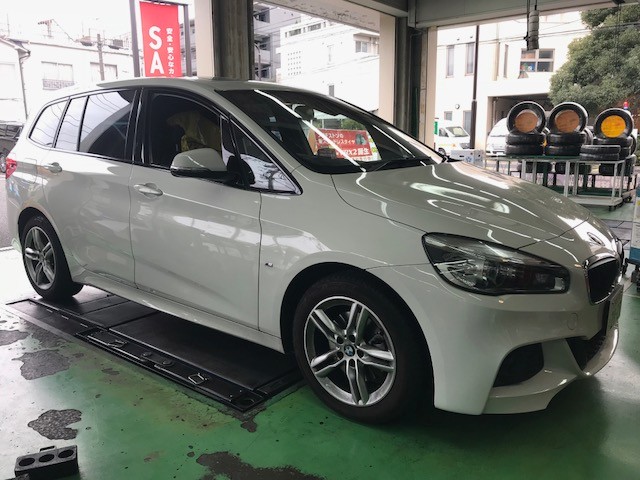 BMW ２シリーズ スタッドレスタイヤお取付け | スタッフ日記 | タイヤ