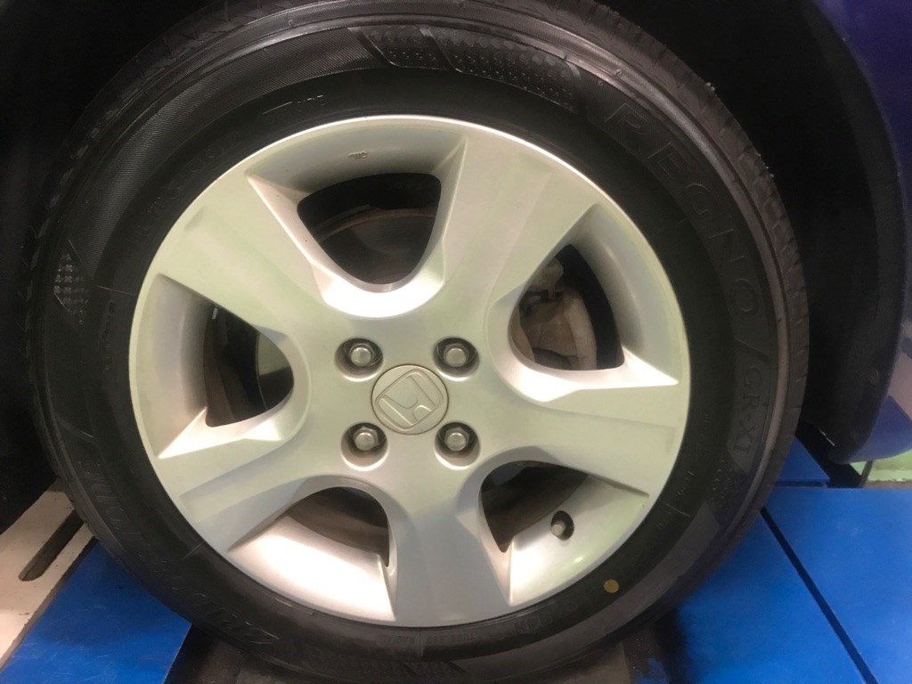 ホンダ Fit Ge6 タイヤ交換 アライメント作業 ホンダ フィット タイヤ タイヤ ホイール関連 4輪トータルアライメント調整 サービス事例 タイヤ館 古国府 タイヤからはじまる トータルカーメンテナンス タイヤ館グループ