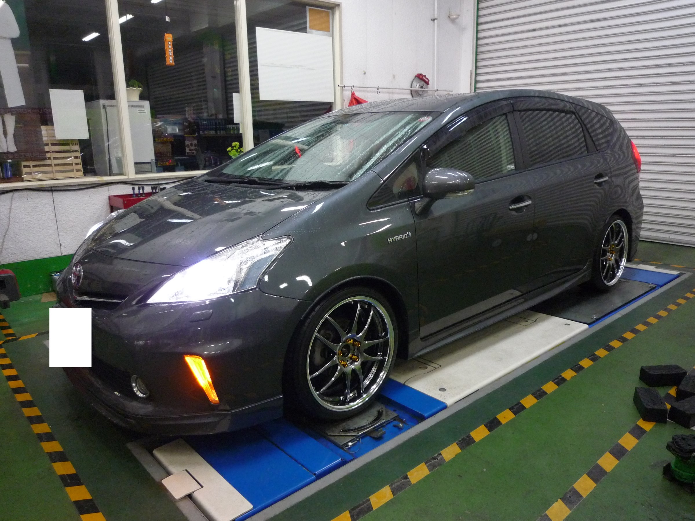 プリウスアルファ TEIN 車高調/WORK エモーションCR2P | 店舗 プリウスアルファ TEIN 車高調/WORK エモーションCR2P | 店舗