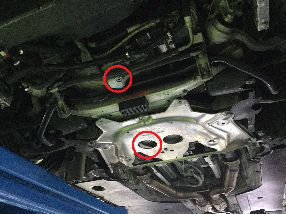 ｂｍｗ ｍ６ ｅ６３ ６４ エンジンオイル交換 Bmw 6シリーズ メンテナンス商品 オイル関連 エンジンオイル交換 スタッフ日記 タイヤ館 松原 大阪府 和歌山県のタイヤからはじまる トータルカーメンテナンス タイヤ館グループ