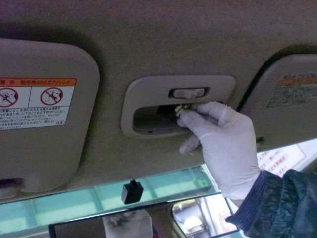 ルームランプ交換 トヨタ ポルテ その他 パーツ取付 各種用品取付 スタッフ日記 タイヤ館 さやま タイヤからはじまる トータルカーメンテナンス タイヤ館グループ