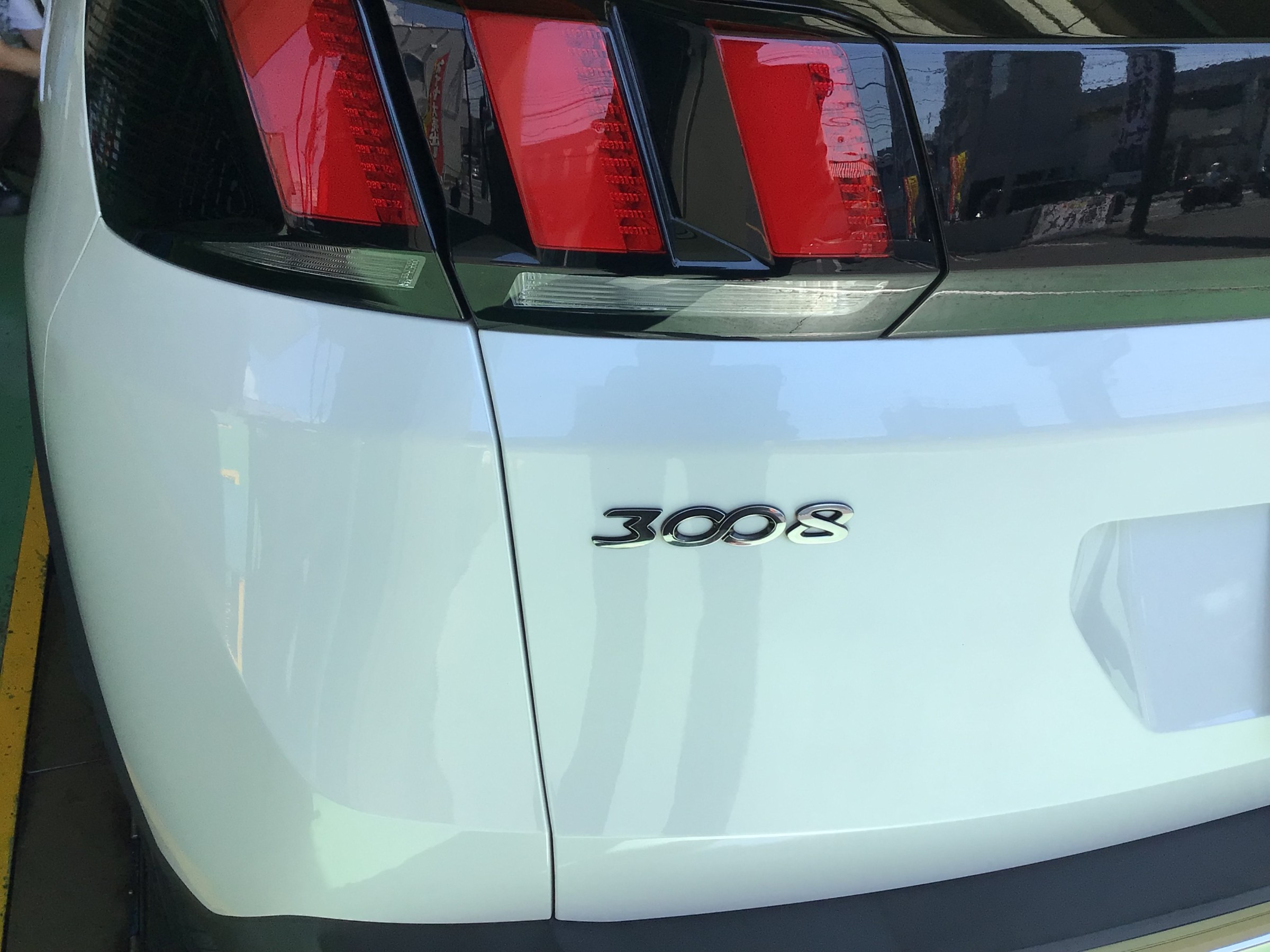 プジョー３００８タイヤ館廿日市