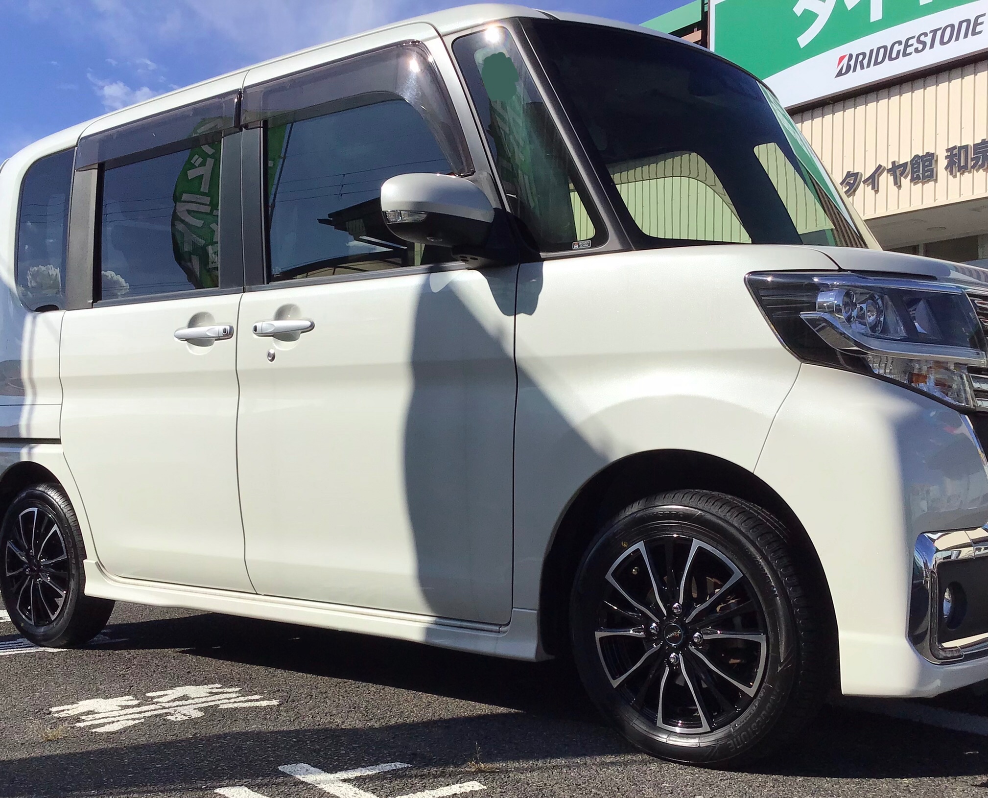 タント Bumper Captive Nut P1 P2 - Genuine Volvo 30744648