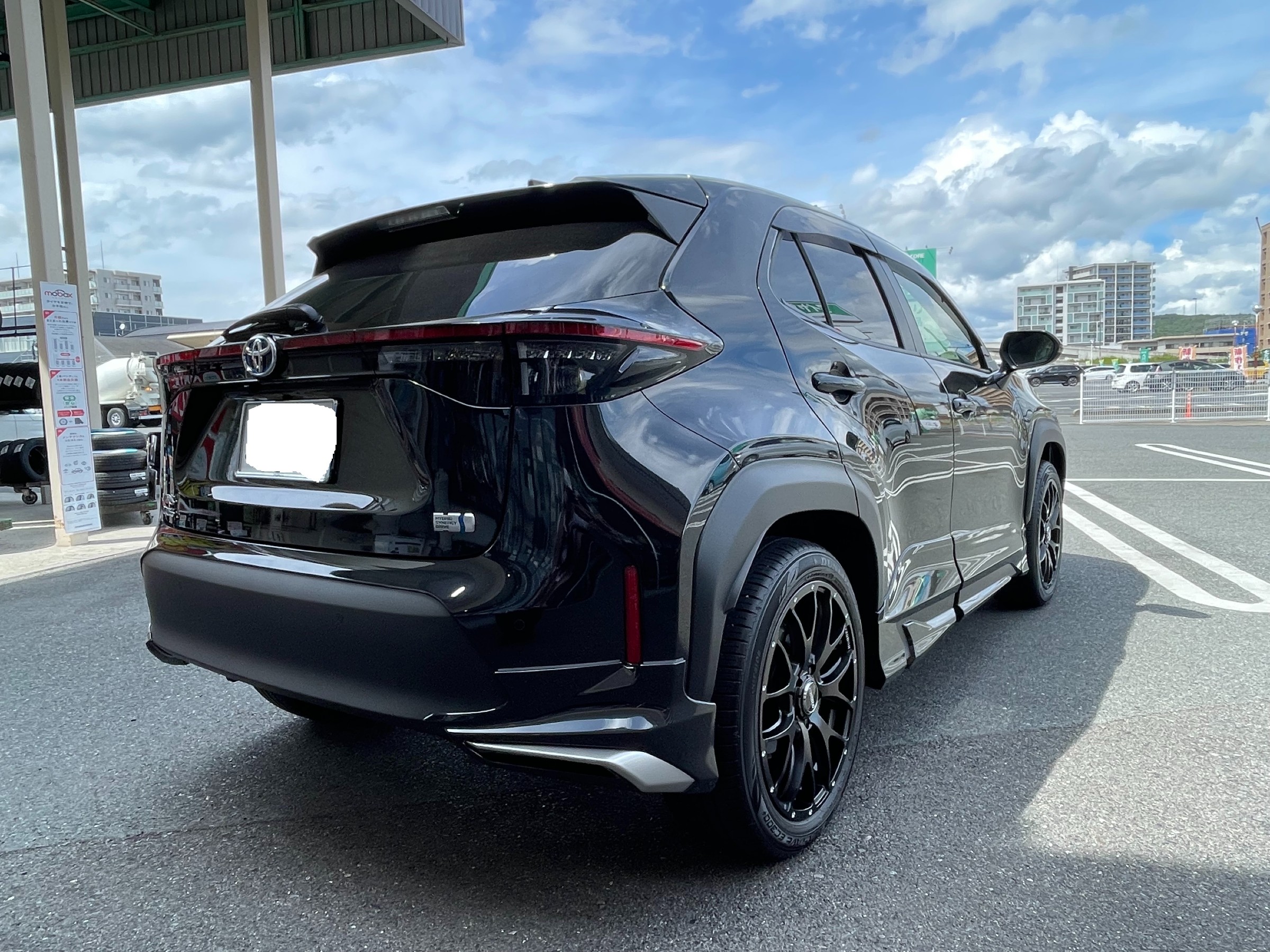 ヤリスクロス モデリスタ 19インチホイール ブラック/シルバー 人気