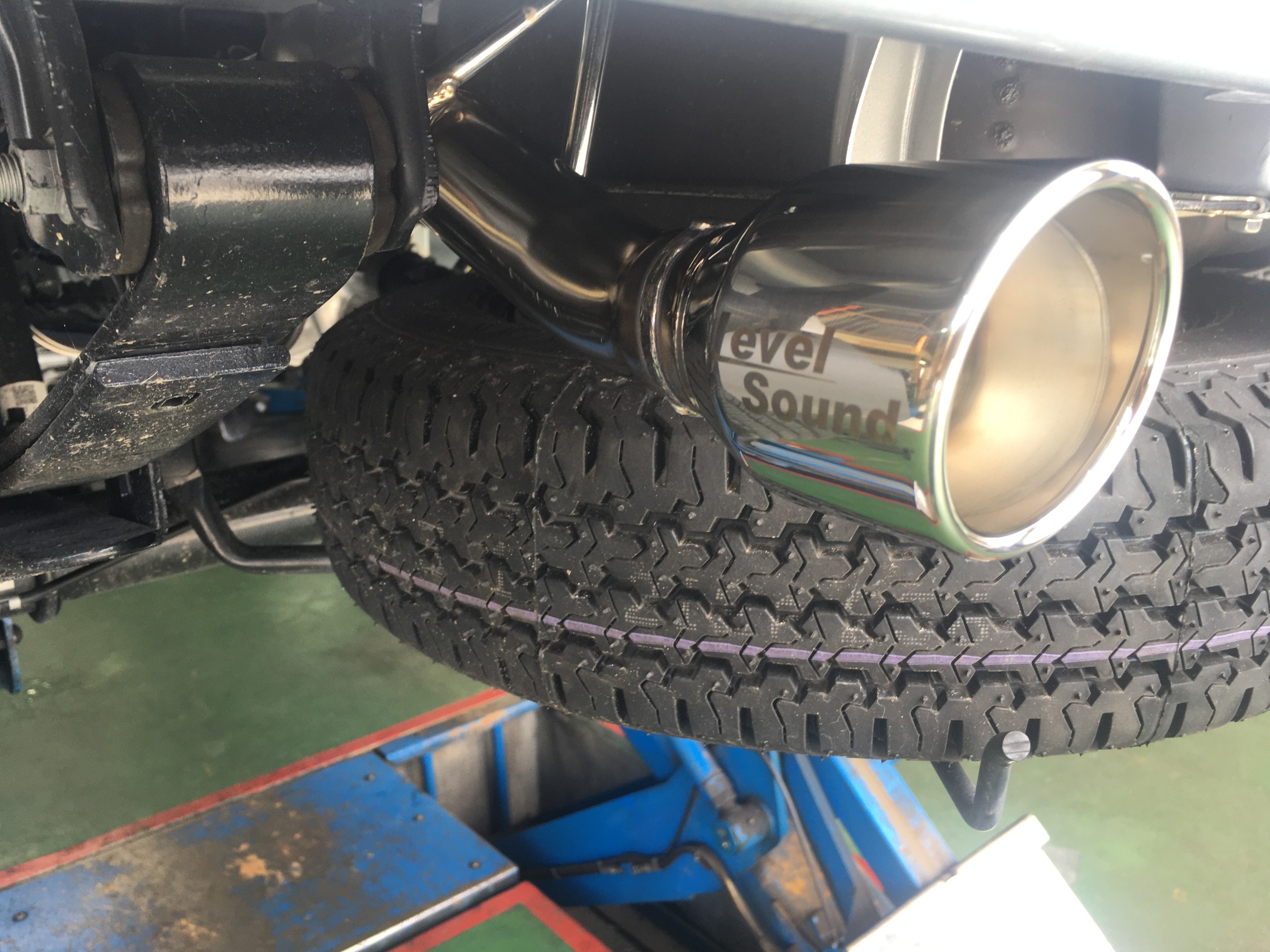 軽トラにもマフラー