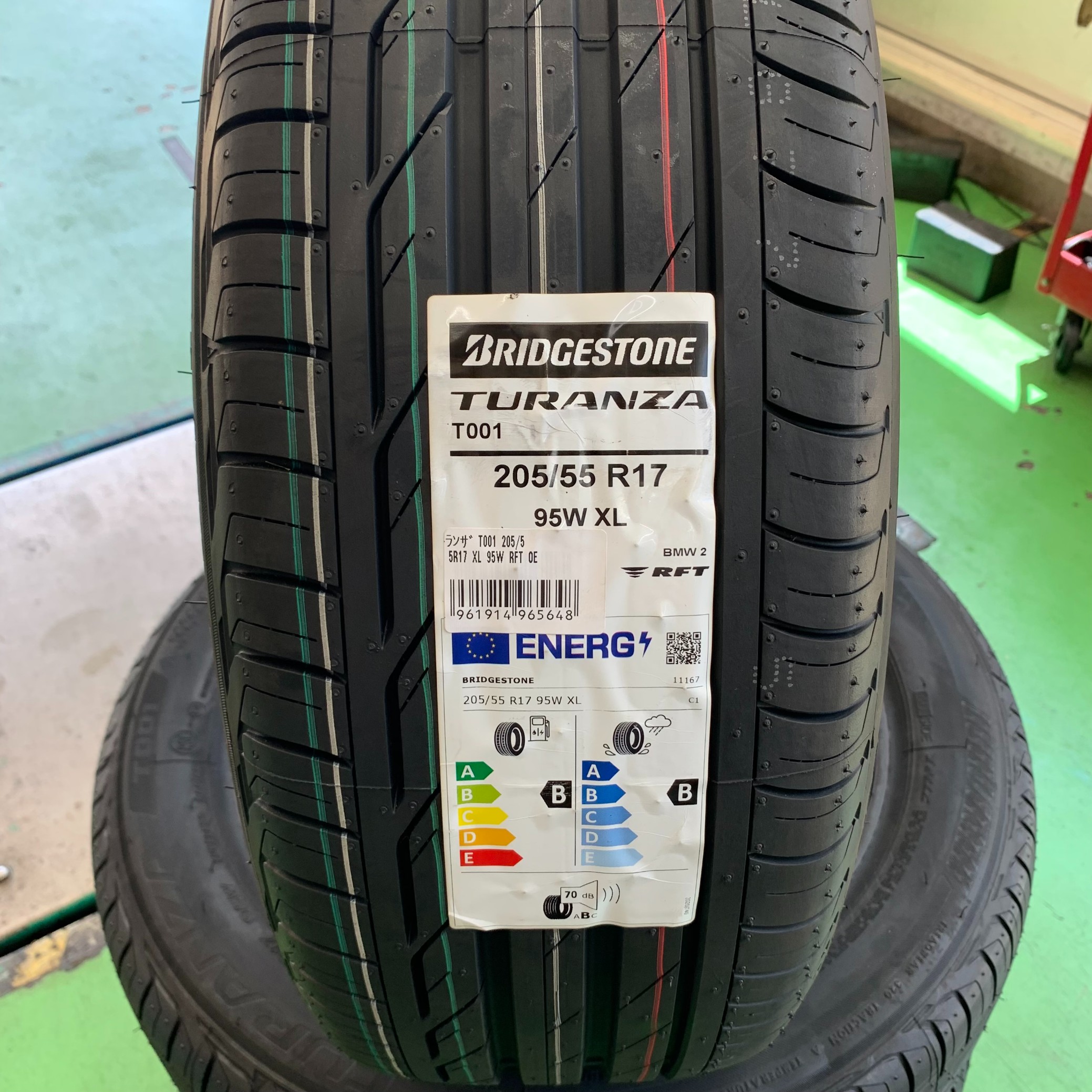 美品 BMW ２シリーズ F45F46 純正 溝あり ランフラットタイヤ付 4本-