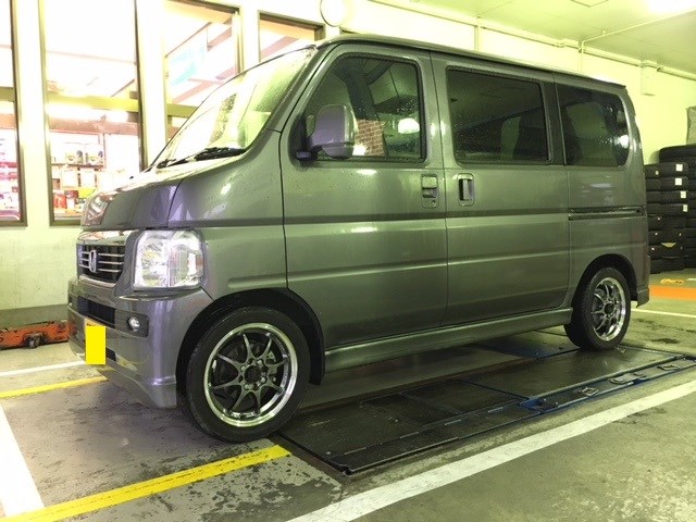 バモス レイズホイール取付け ホンダ バモス ホイール タイヤ ホイール関連 タイヤ ホイール交換 サービス事例 タイヤ館 奈良南 奈良県のタイヤからはじまる トータルカーメンテナンス タイヤ館グループ