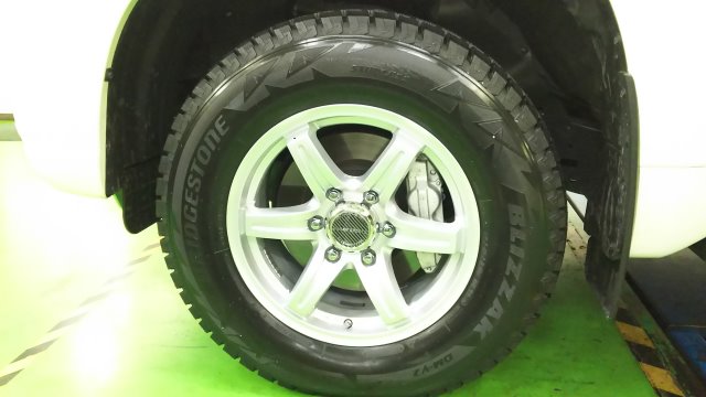 ランクルプラド スタッドレスタイヤセット 取り付け | トヨタ
