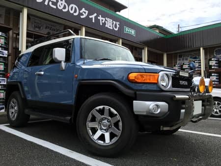 トヨタ Fjクルーザー Ledヘッドライト Ledフォグランプ取付でご来店です サービス事例 タイヤ館 うしく上柏田 茨城県のタイヤ カー用品ショップ タイヤからはじまる トータルカーメンテナンス タイヤ館グループ