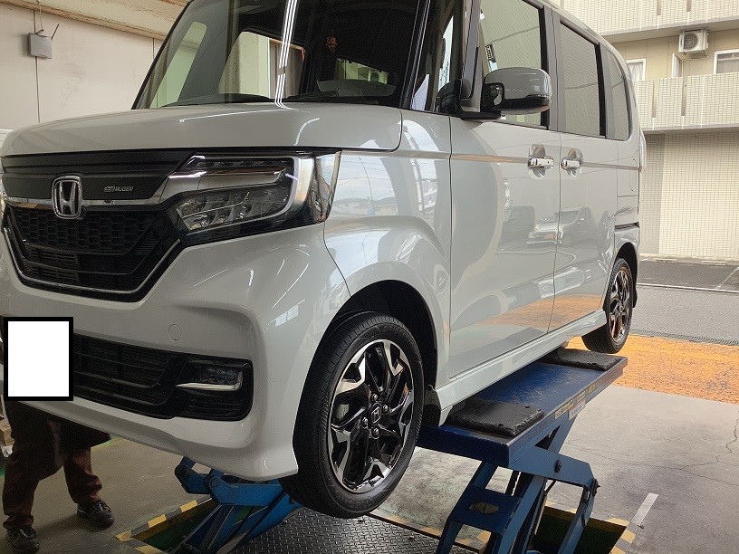 ホンダ　N-BOX　タイヤ交換