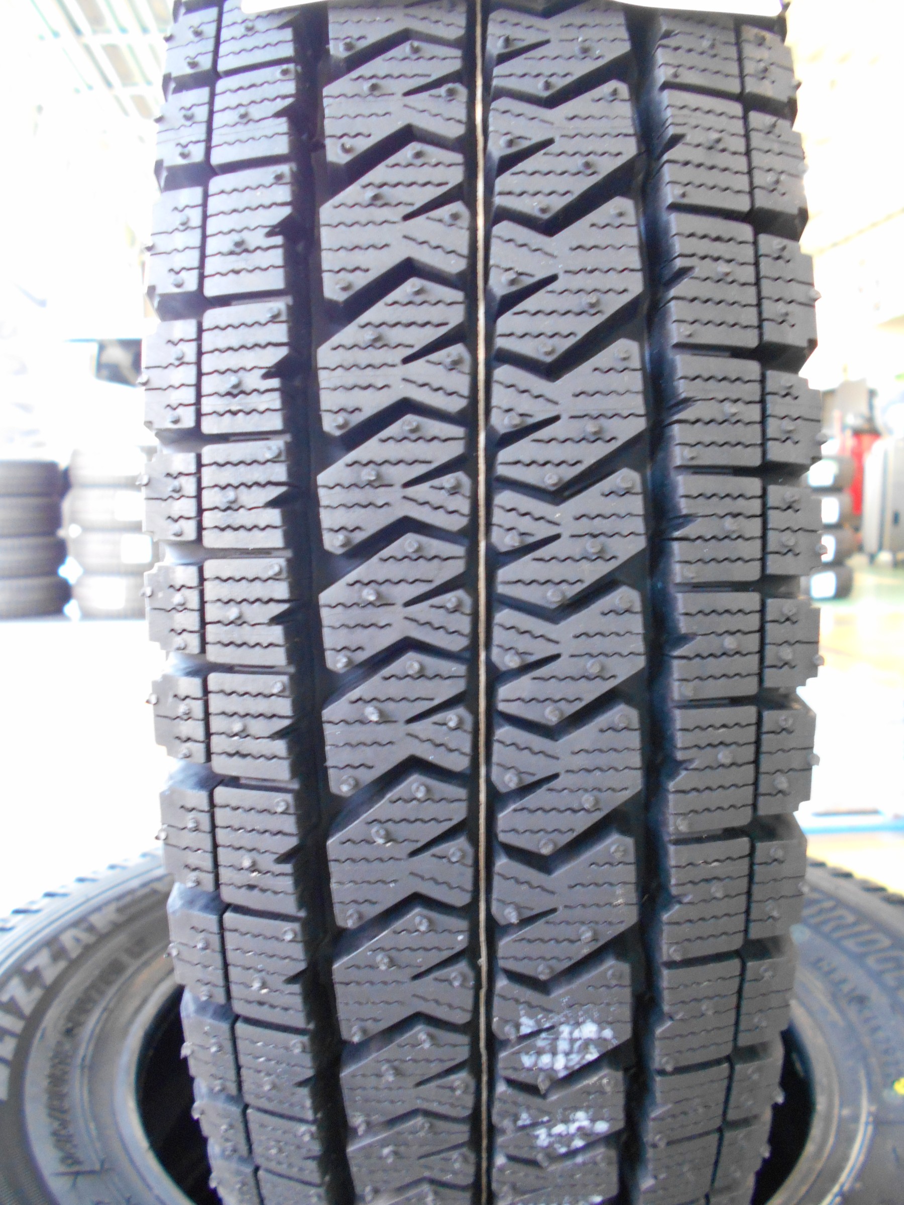 ブリトラ 軽トラ／軽バン用 LT最高級ブリザックVL10