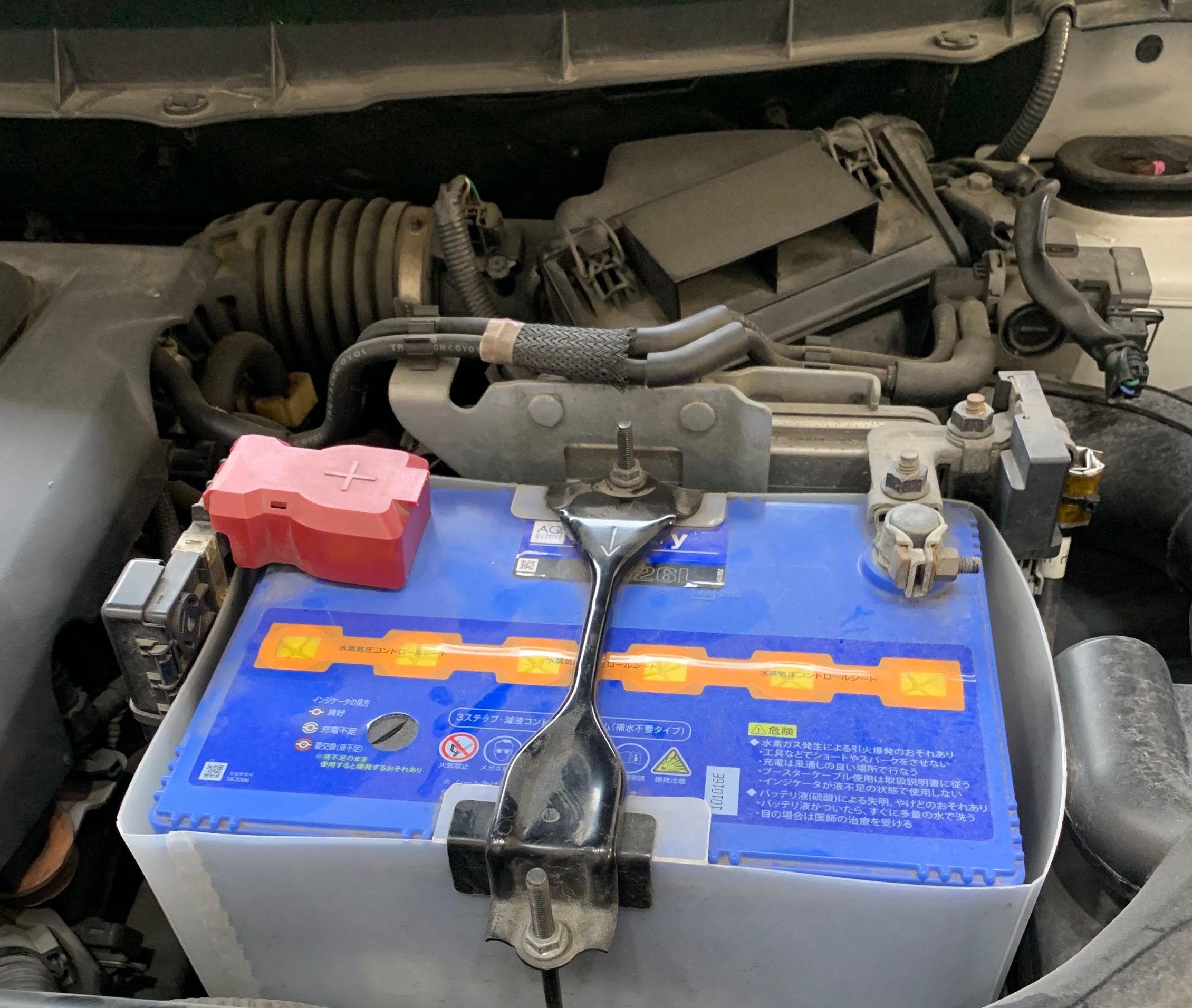日産 エクストレイル】バッテリー交換 カオスバッテリー 125D26L