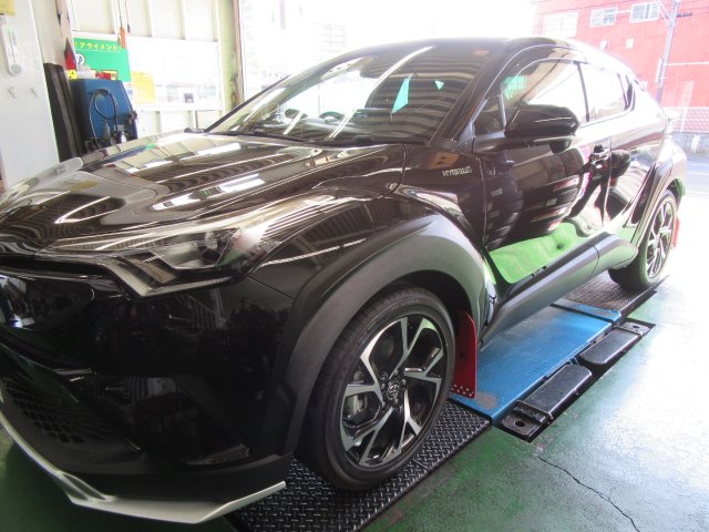 話題の車「C-HR」にスタッドレスタイヤ取り付け！！ | トヨタ C-HR