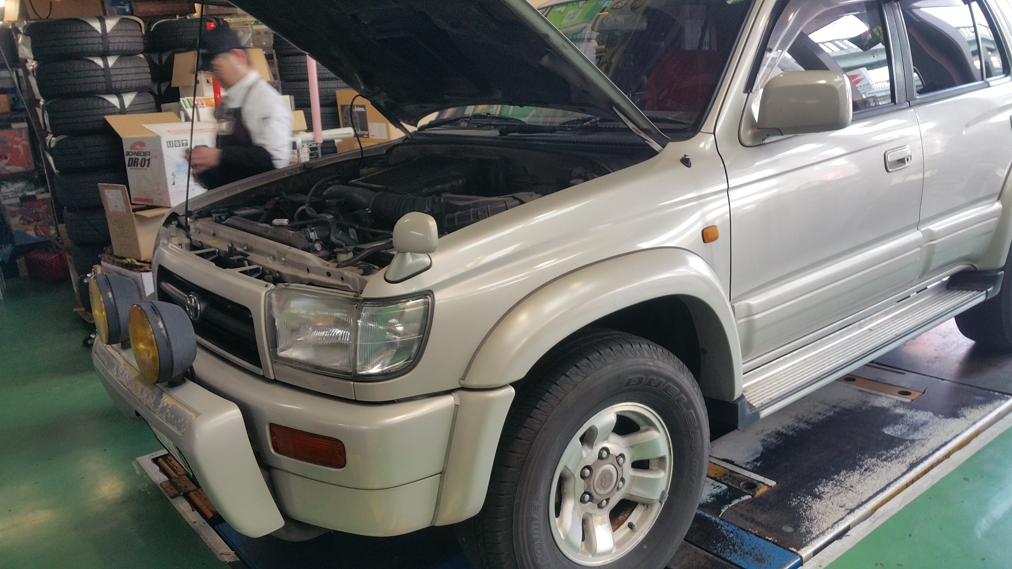 愛車のバッテリーは定期的に交換が必要ッス トヨタ ハイラックスサーフ メンテナンス商品 その他 無料安全点検 取り付け 施工事例集 タイヤ館 福岡西 タイヤからはじまる トータルカーメンテナンス タイヤ館グループ