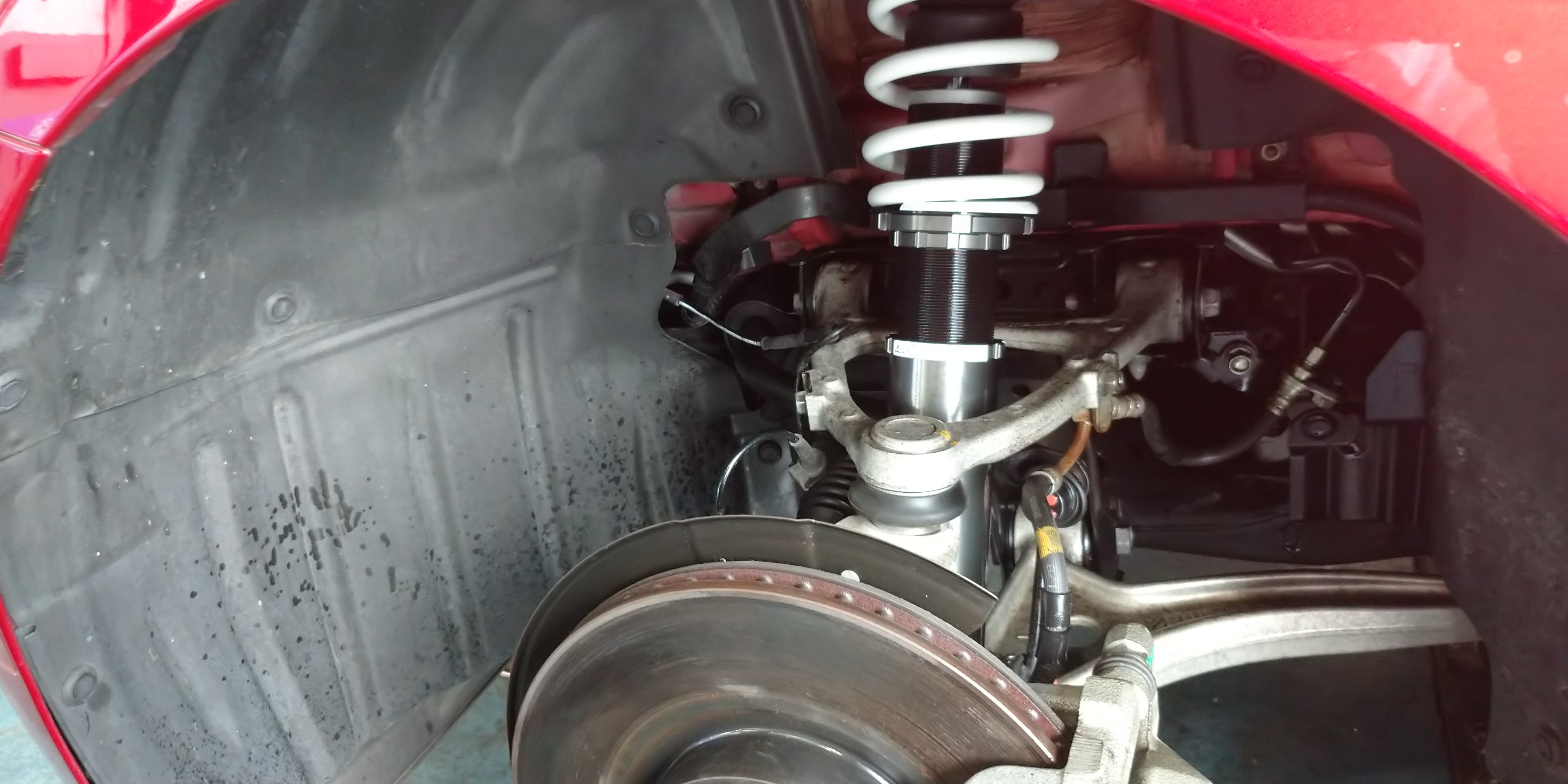 路面に吸い付く】NDロードスター HKS ハイパーマックス S 装着 路面に吸い付く】NDロードスター HKS ハイパーマックス S 装着