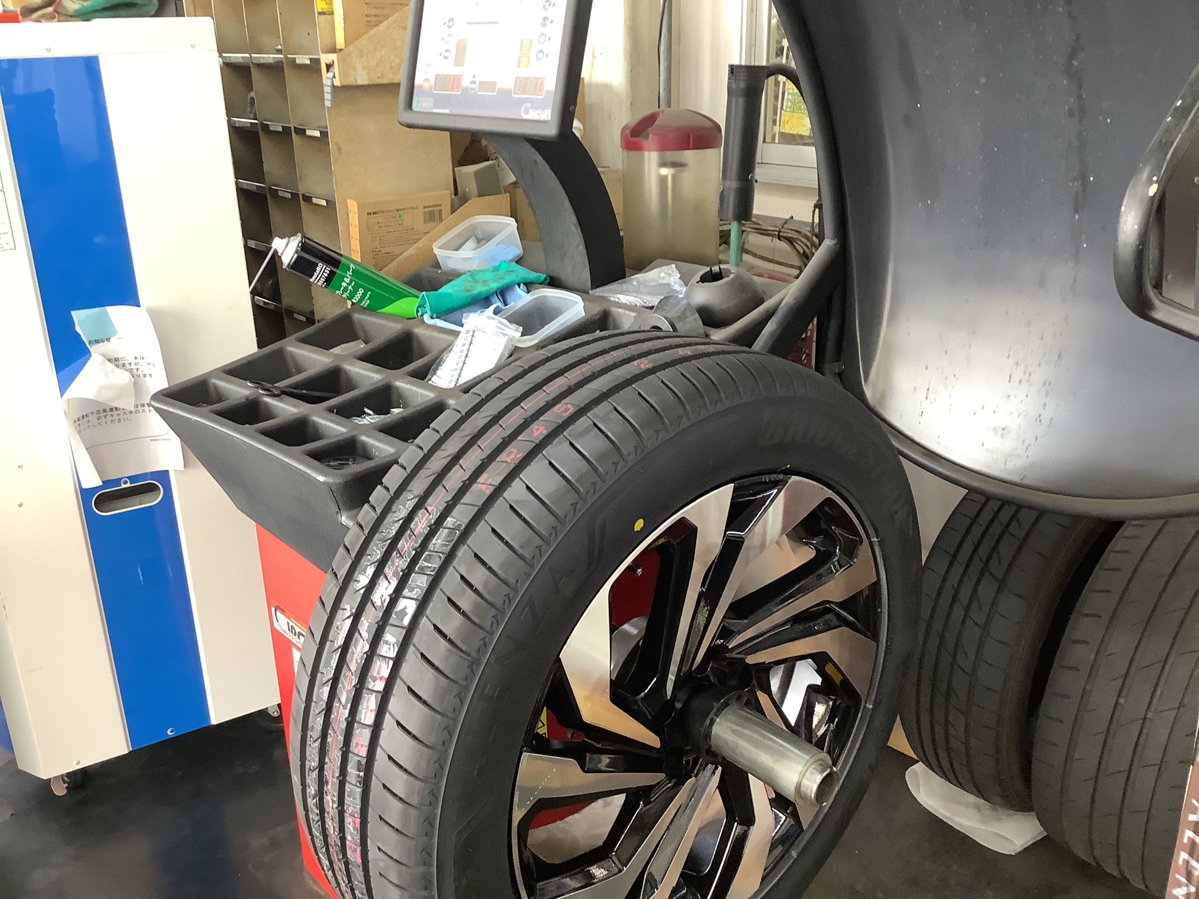 トヨタ RAV4 タイヤ交換 235/55R19 ブリヂストン アレンザ001 (^ ^)/ | 店舗おススメ情報 | タイヤ館 三原（広島県）