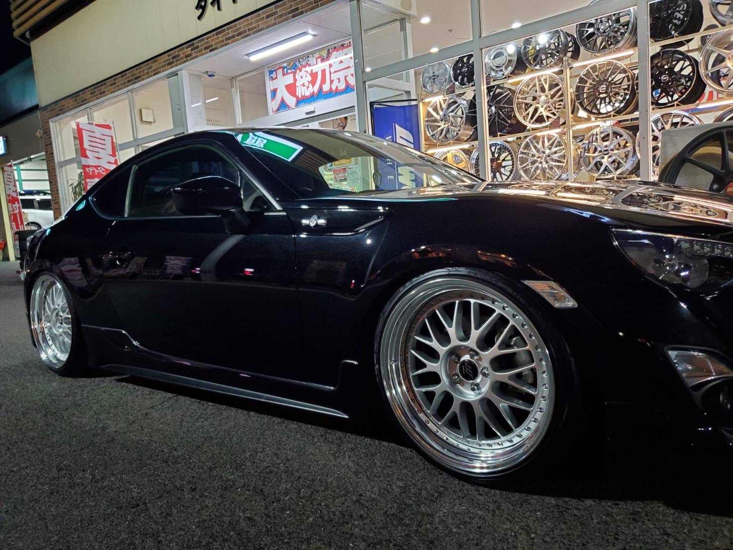 ワーク ジスタンスW10M装着！！ | サービス事例 | タイヤ館 高松 | 香川県のタイヤ、カー用品ショップ タイヤからはじまる、トータル ...