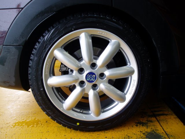 ミニクラブマン使用185/60R15ウインターMAX2023年ミニライトアルミ MINI クラブマン】スタッドレスタイヤ＆アルミホイール交換