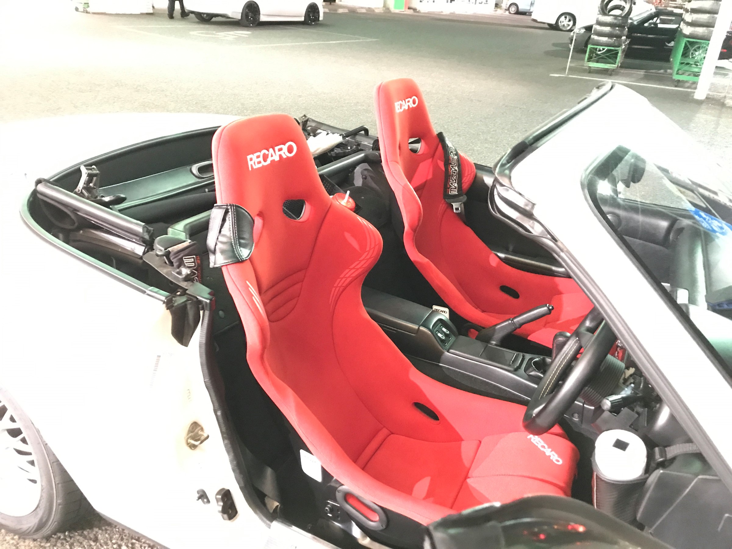 RECARO x ロードスター | 店舗おススメ情報 | タイヤ館 122 