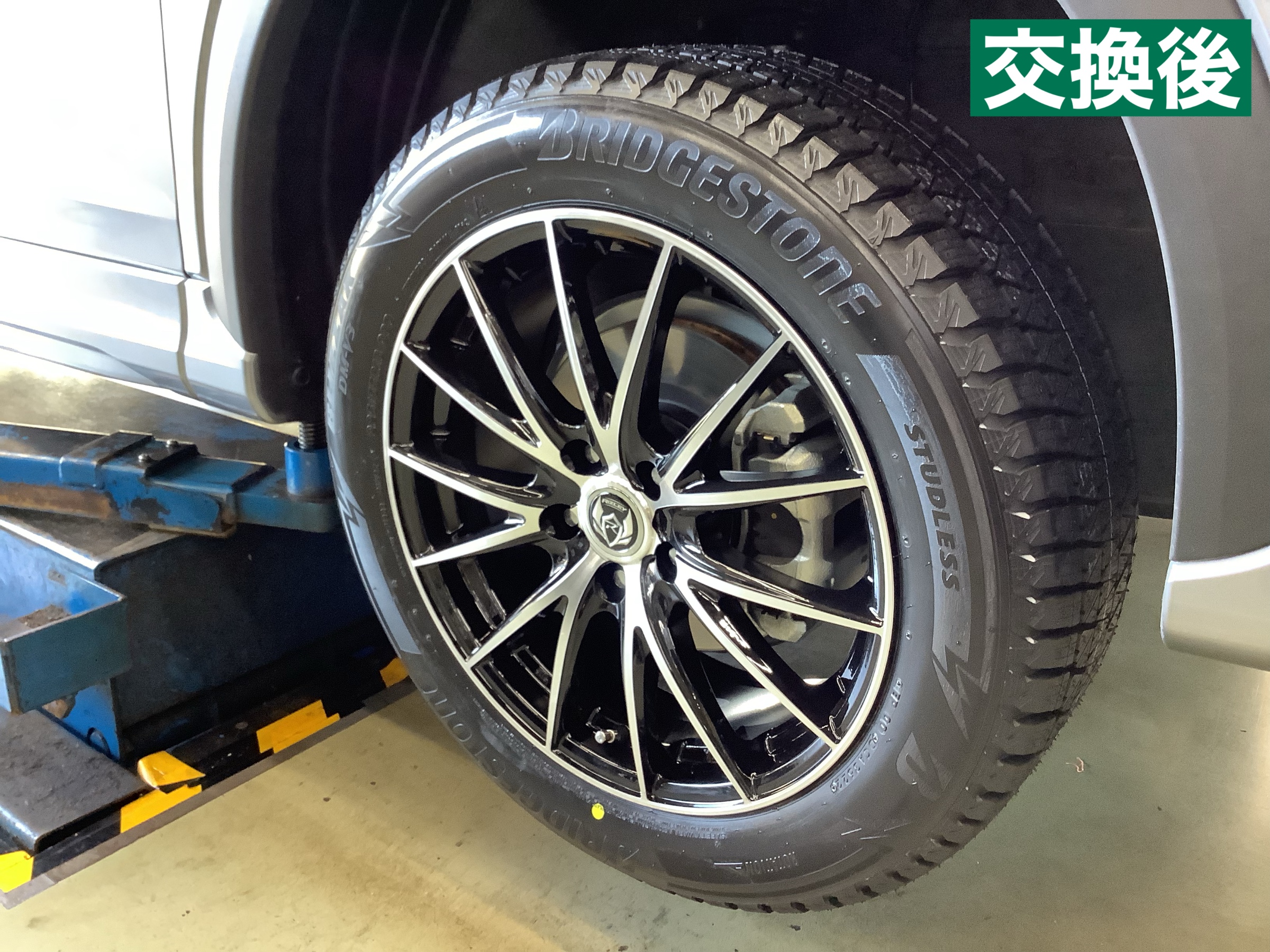 三菱 エクリプスクロスPHEV スタッドレスホイールセット交換 | 三菱