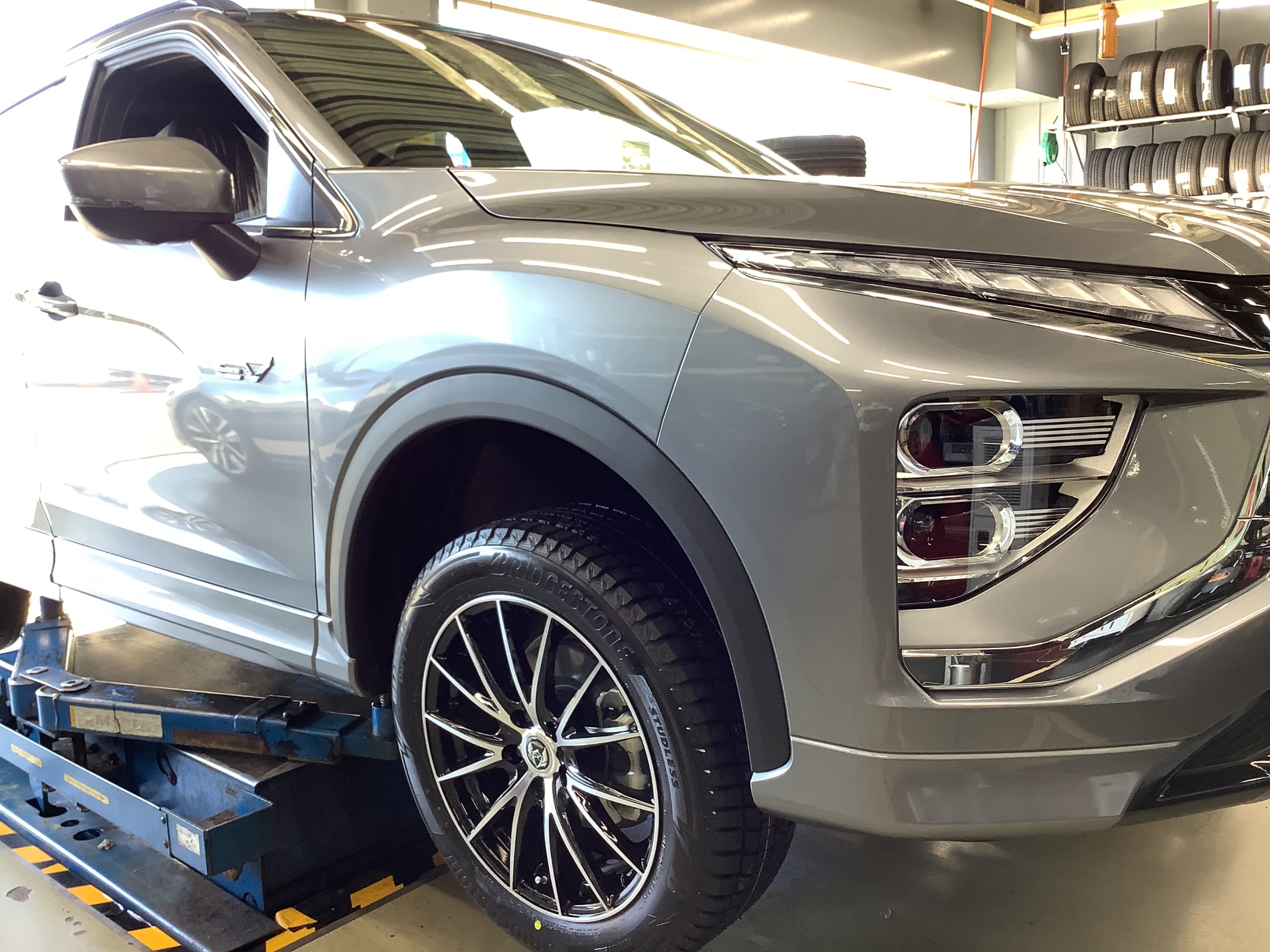 三菱 エクリプスクロスPHEV スタッドレスホイールセット交換 | 三菱