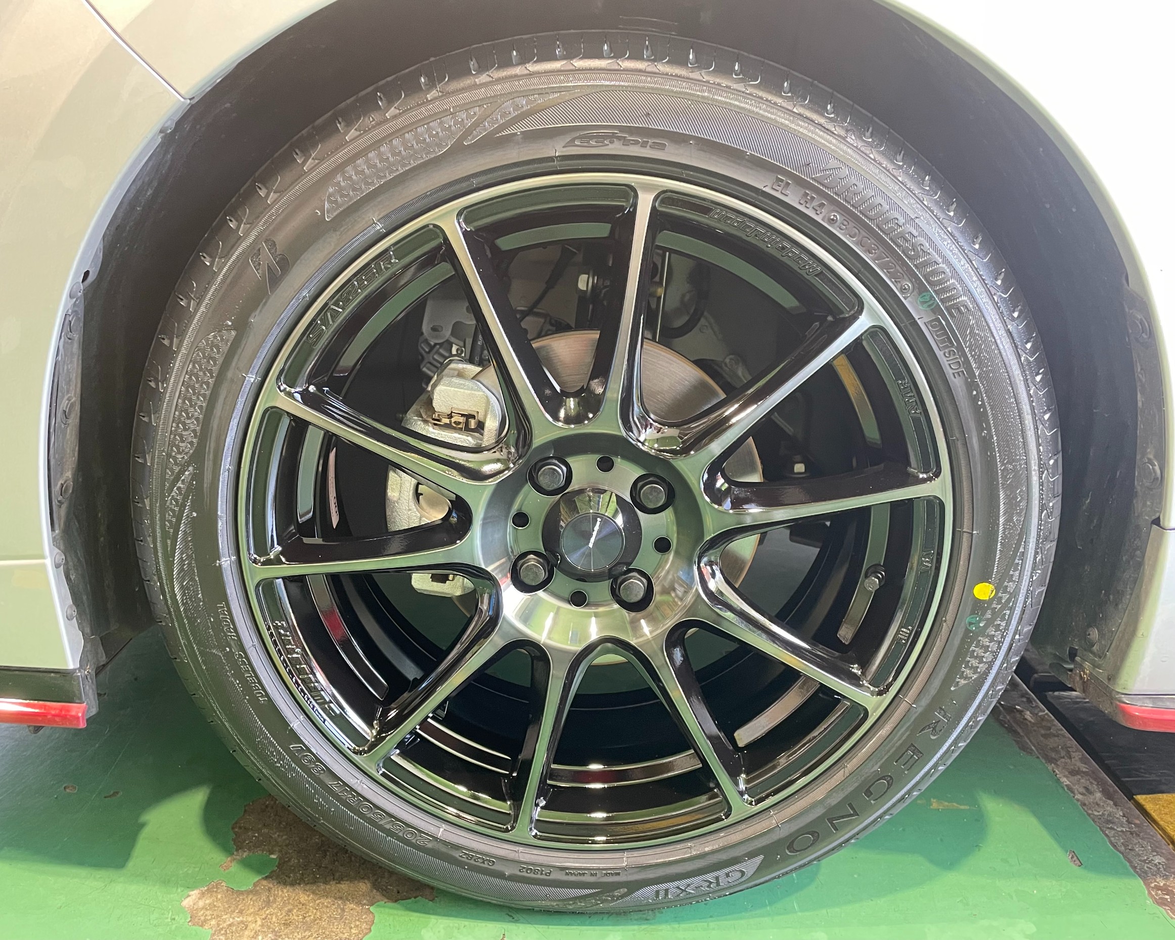他店事例紹介】オーラニスモ タイヤ交換「ウェッズスポーツ SA-25R