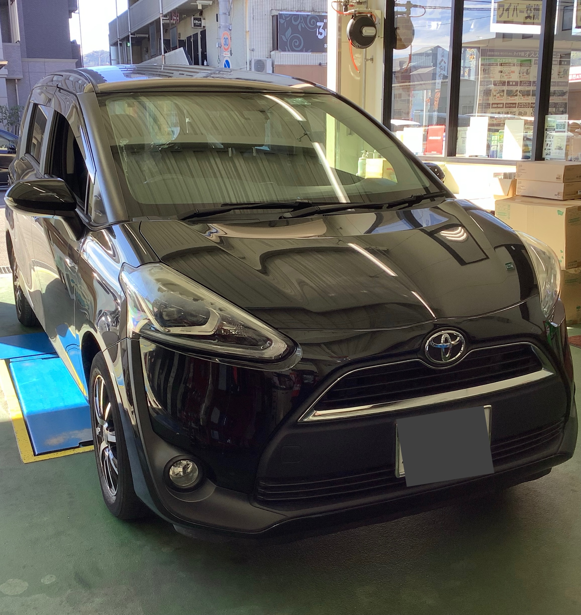 TOYOTA  シエンタ