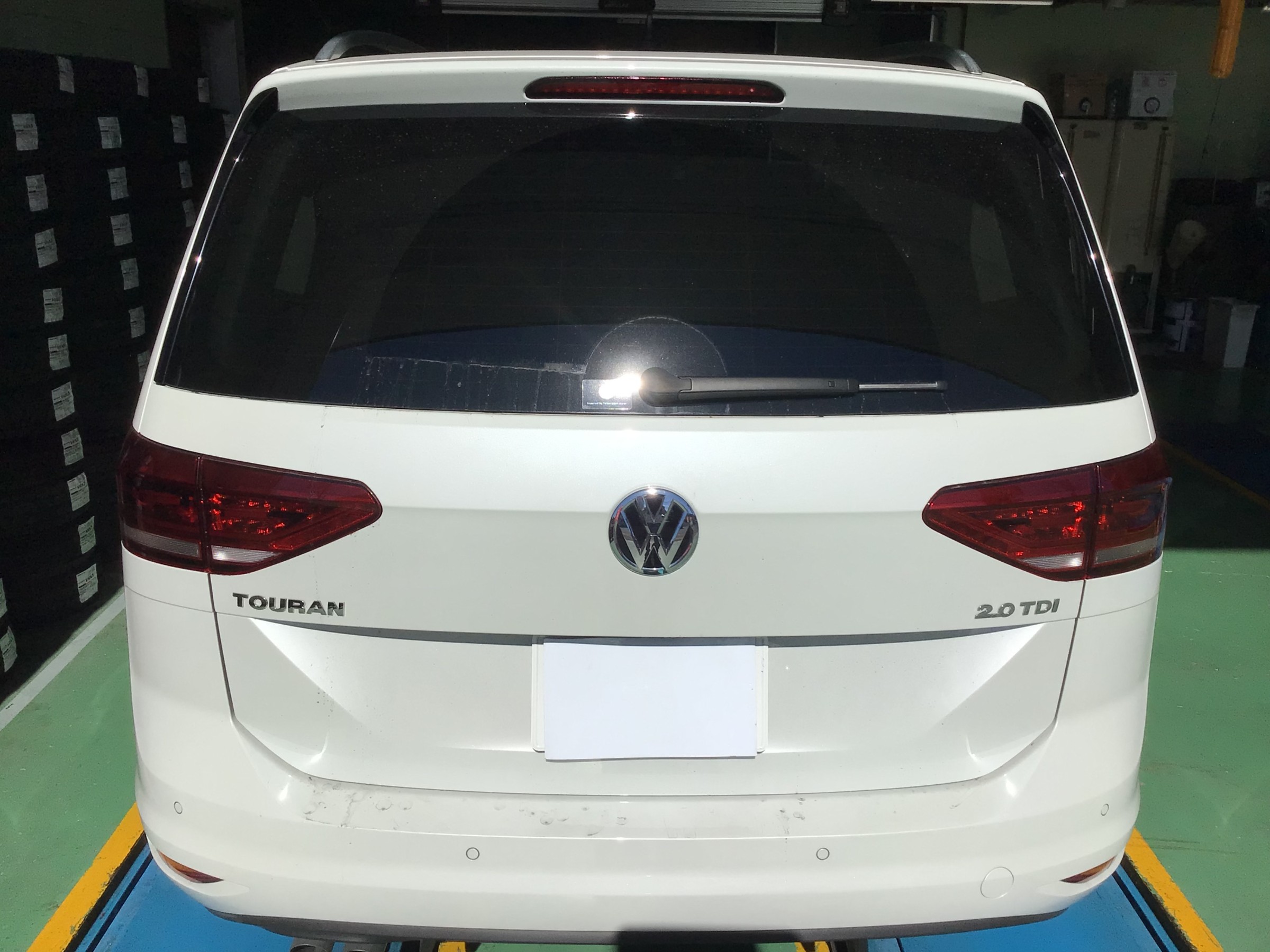 VWトゥーラン　タイヤ館廿日市