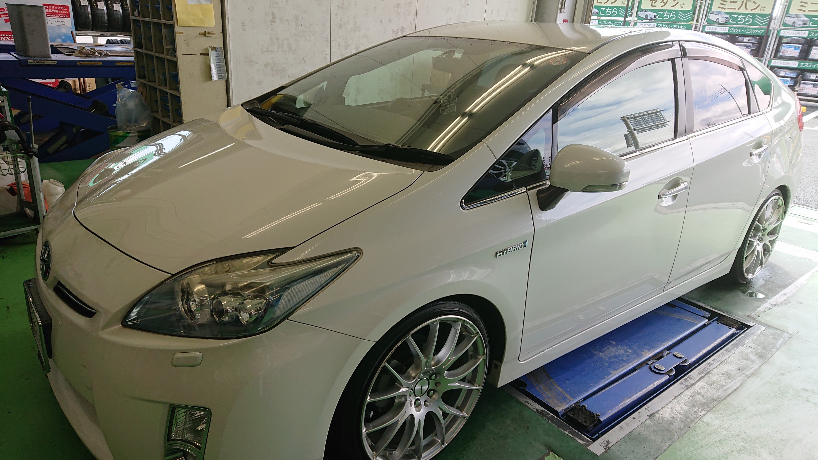 トヨタ・プリウス・ZVW30 】EGRバルブ交換です。 | トヨタ プリウス