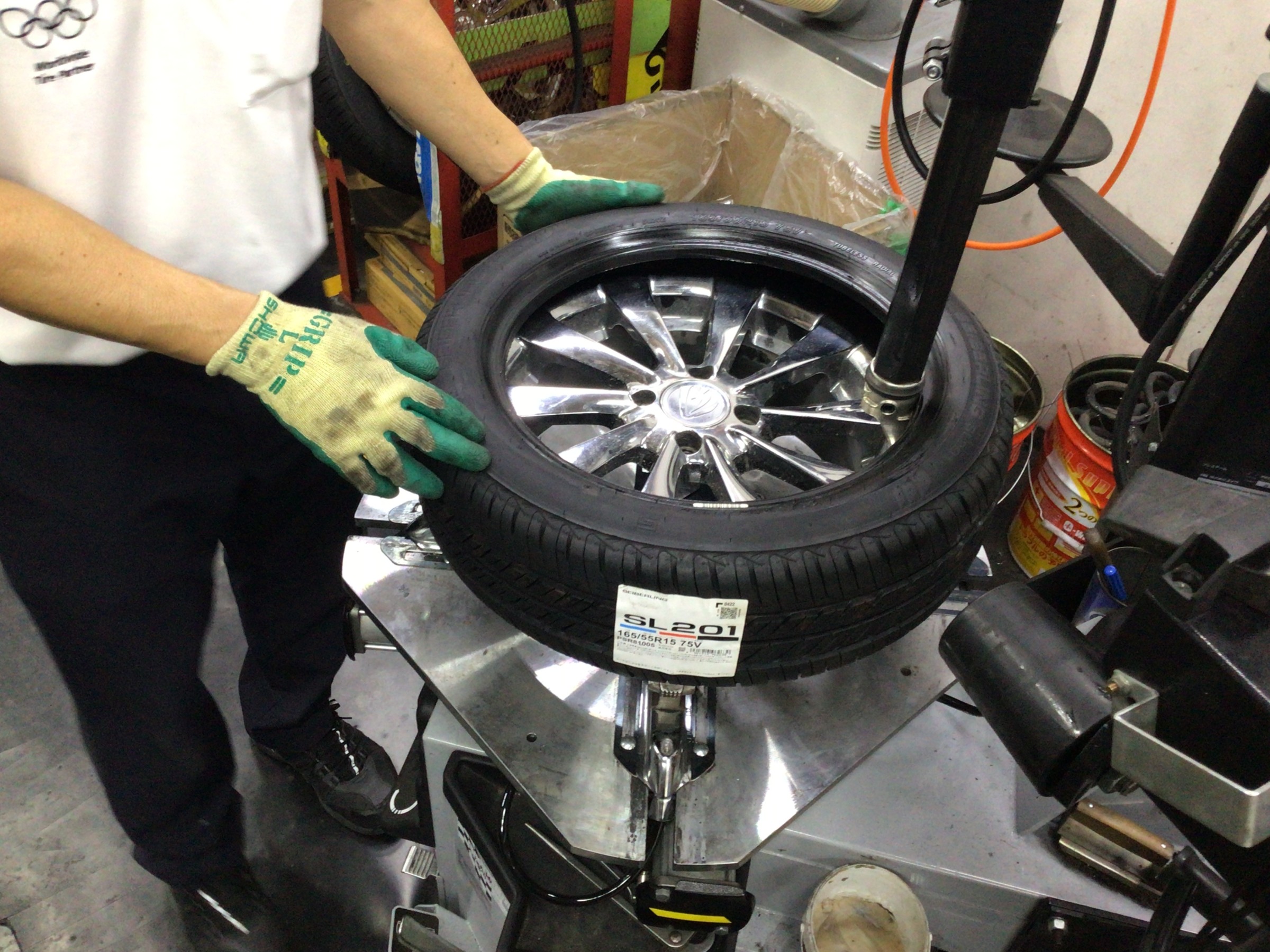 ダイハツ　ムーヴ　タイヤ交換　165/55R15