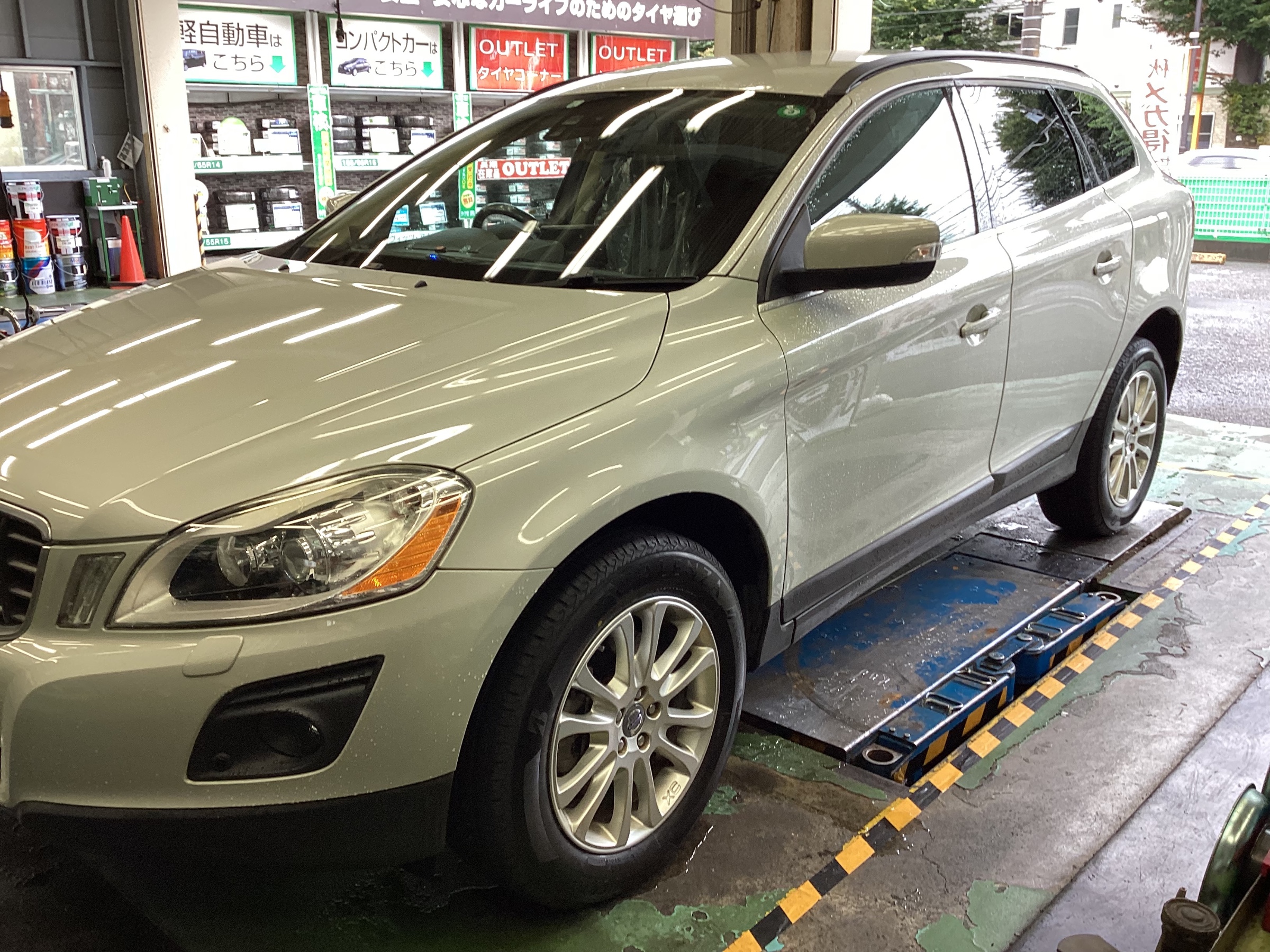 2009年 ボルボ ベストセラー XC60 タイヤ交換しました。 | ボルボ XC60