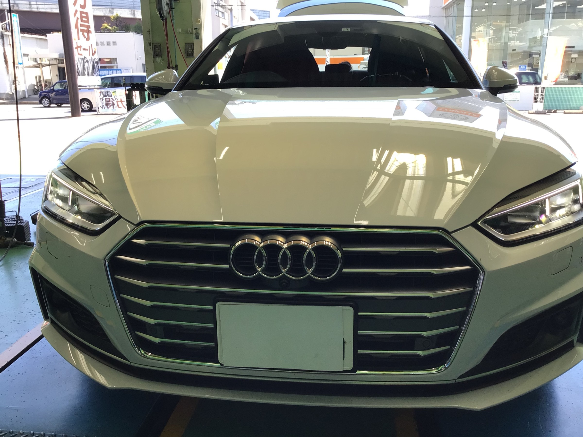 アウディA5　タイヤ館廿日市