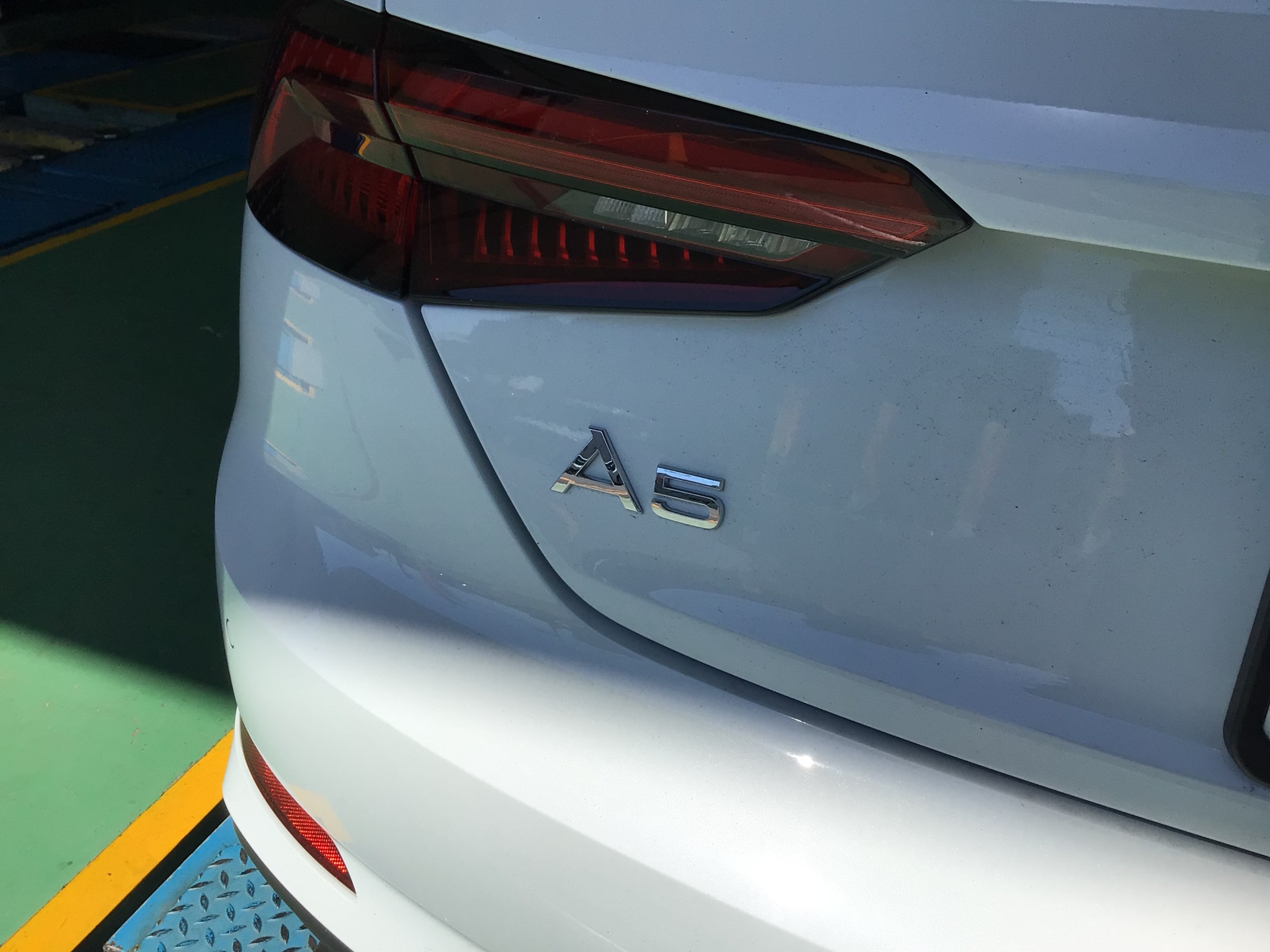 アウディA5　タイヤ館廿日市