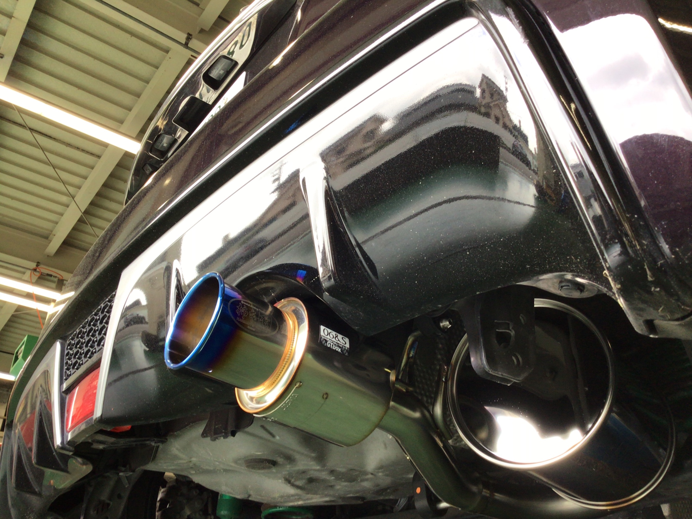 記事紹介 マフラー交換作業 トヨタ・ヴィッツG's | 店舗おススメ