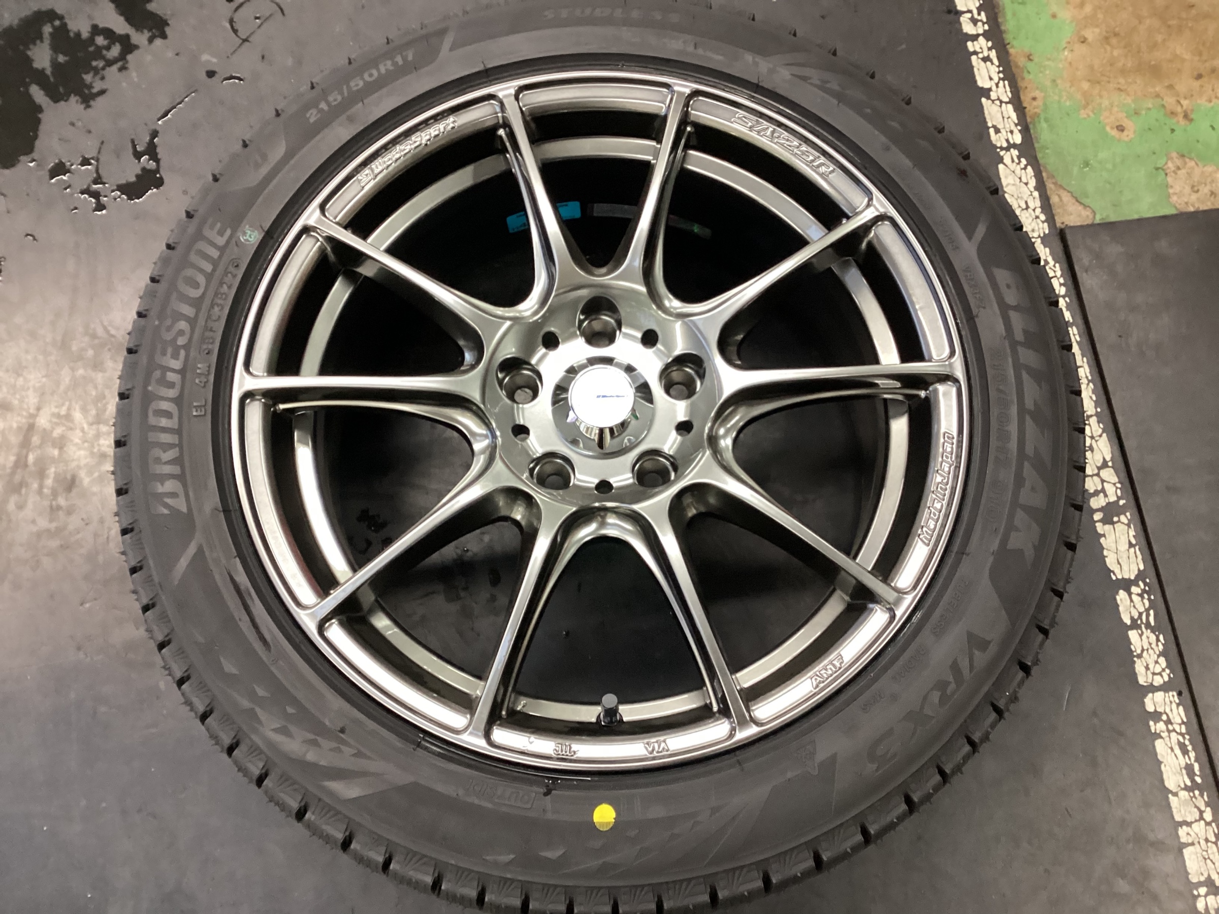 ホンダシビック fk7 HONDA スタッドレスタイヤ 17インチ バリ溝 FD2