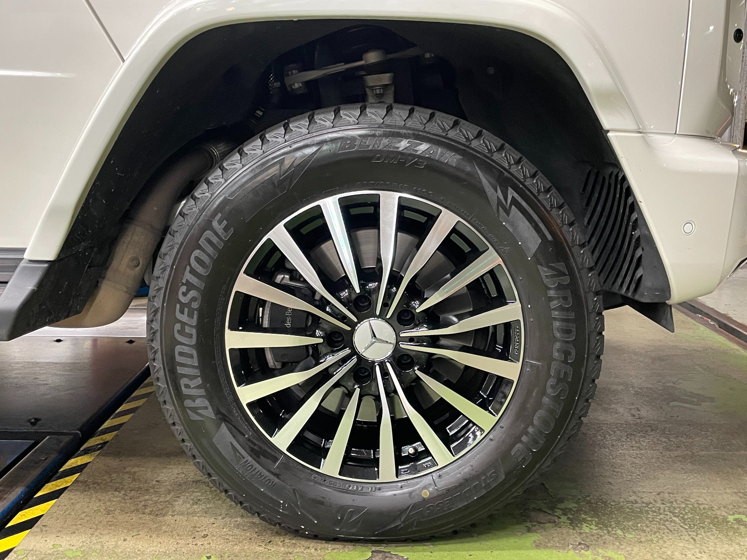 引取り希望　ベンツ Gクラス W463 純正 18インチホイールセット　艶無黒 希少 美品】メルセデスベンツ W463A Gクラス マヌファクトゥーア 純正