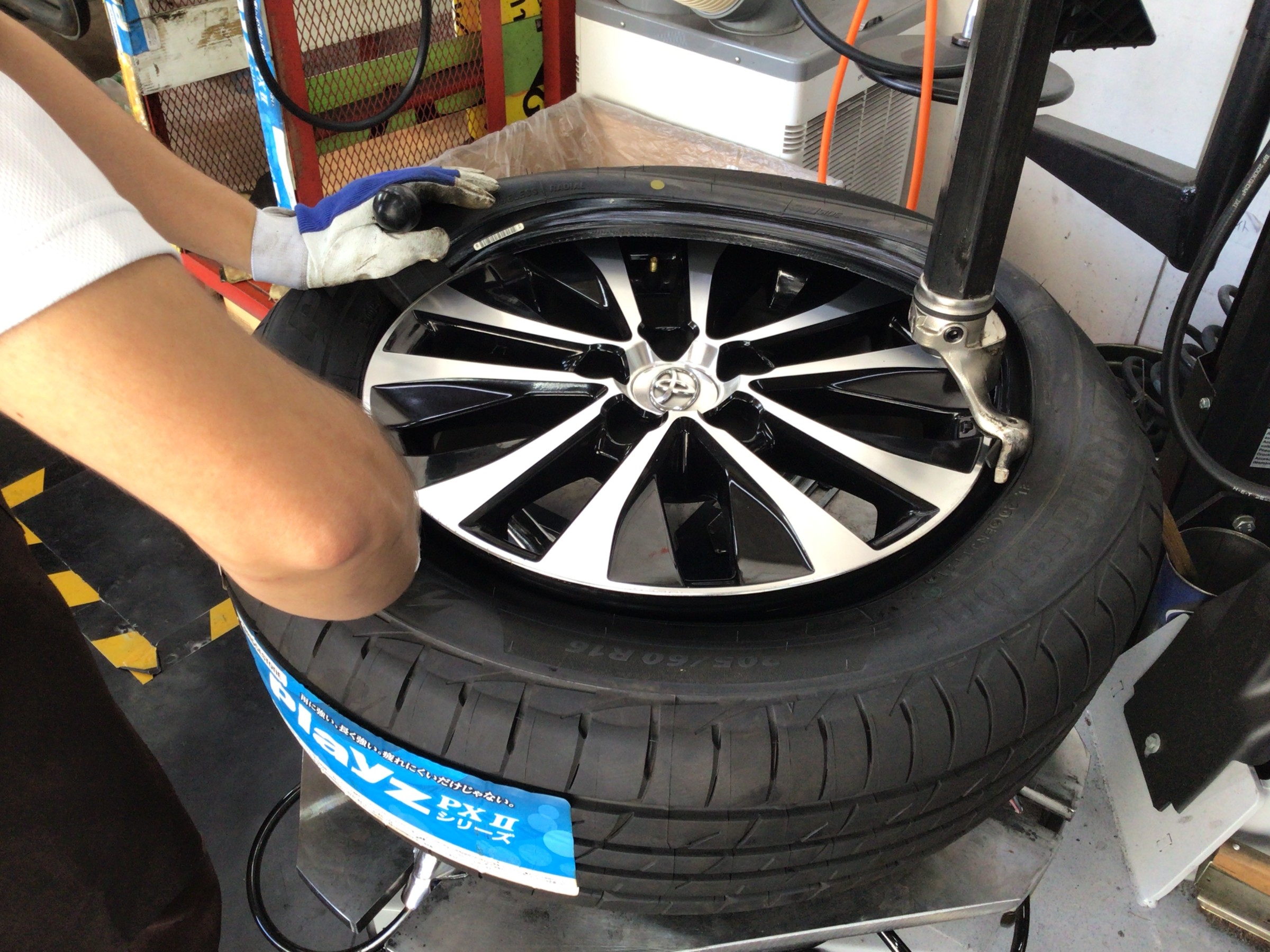 トヨタ　SAI　タイヤ交換　205/60R16　ブリヂストン　プレイズPXⅡ