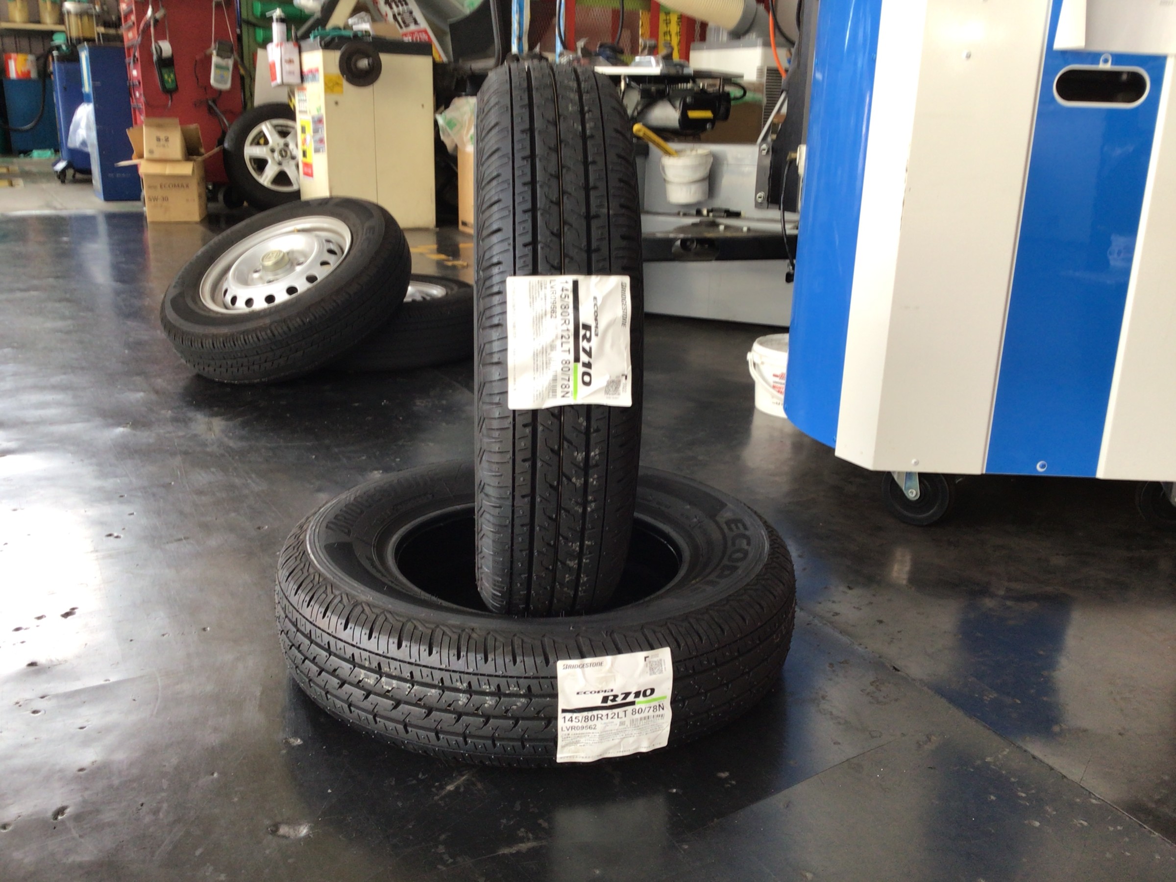 ホンダ　N-VAN　タイヤ交換　内べり