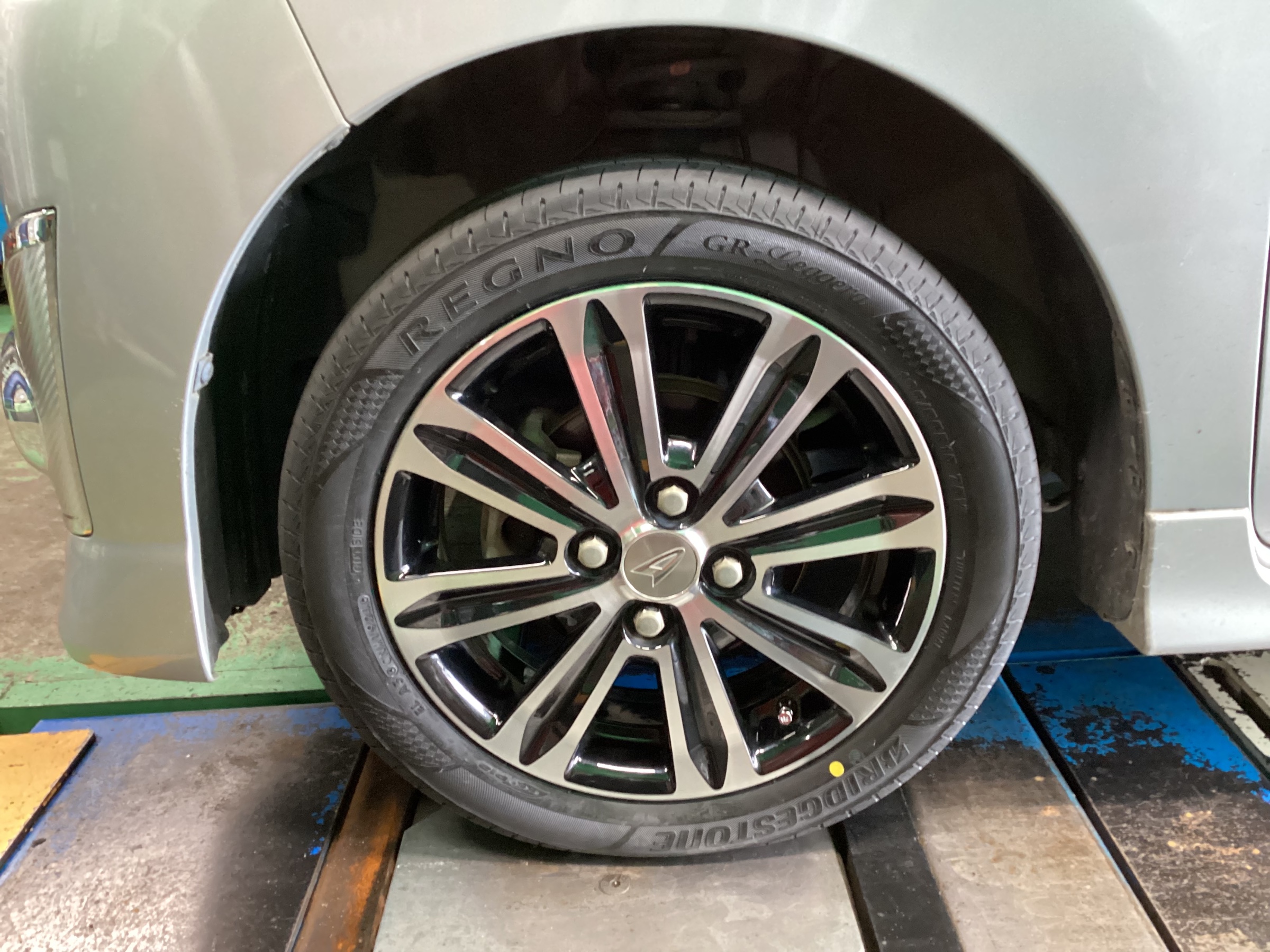 ダイハツ タントカスタム 軽自動車専用タイヤ レグノGR-レジェーラ