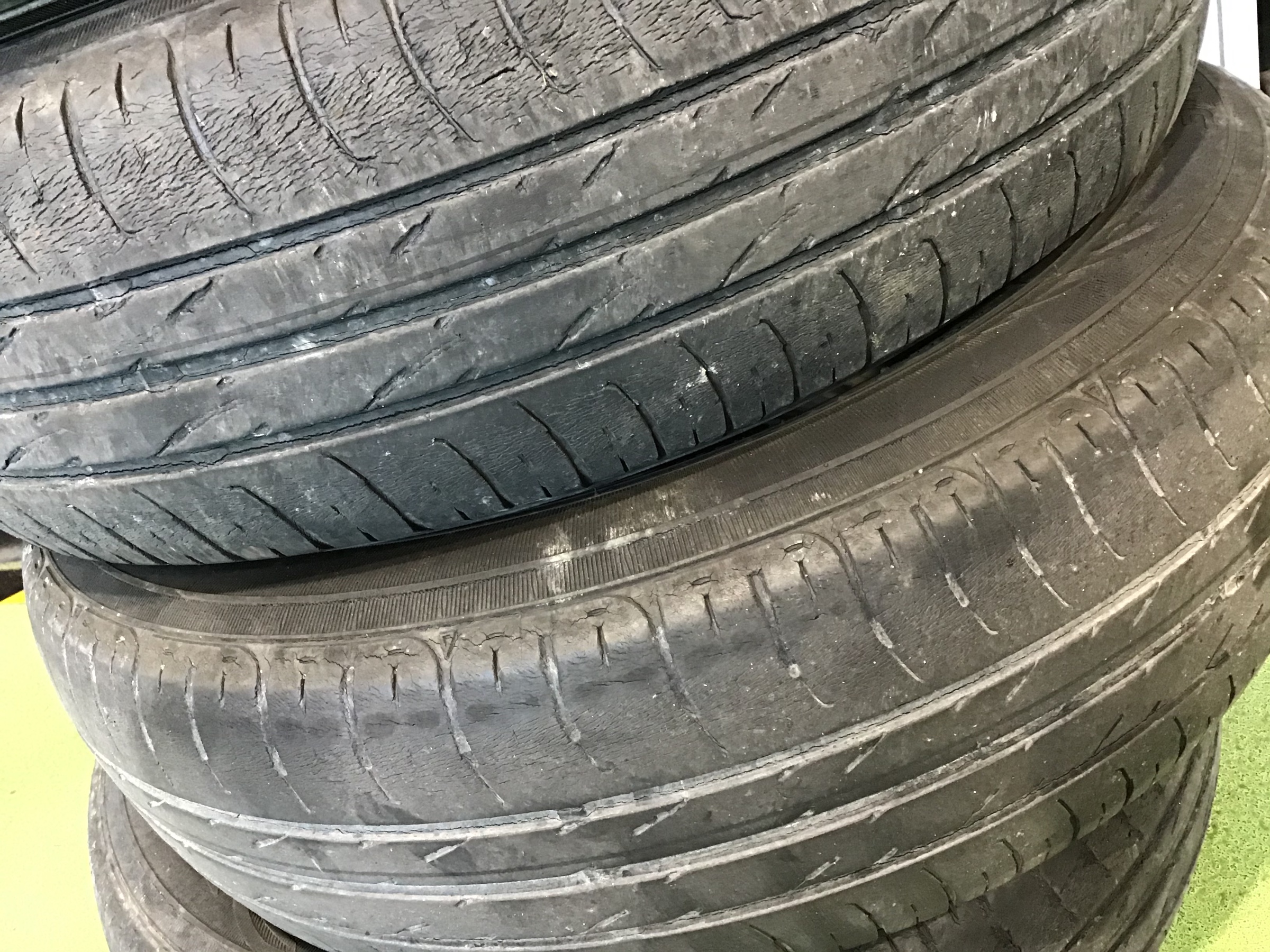 タイヤ交換】ホンダ：バモス まずは安全第一ですよね | ホンダ バモス